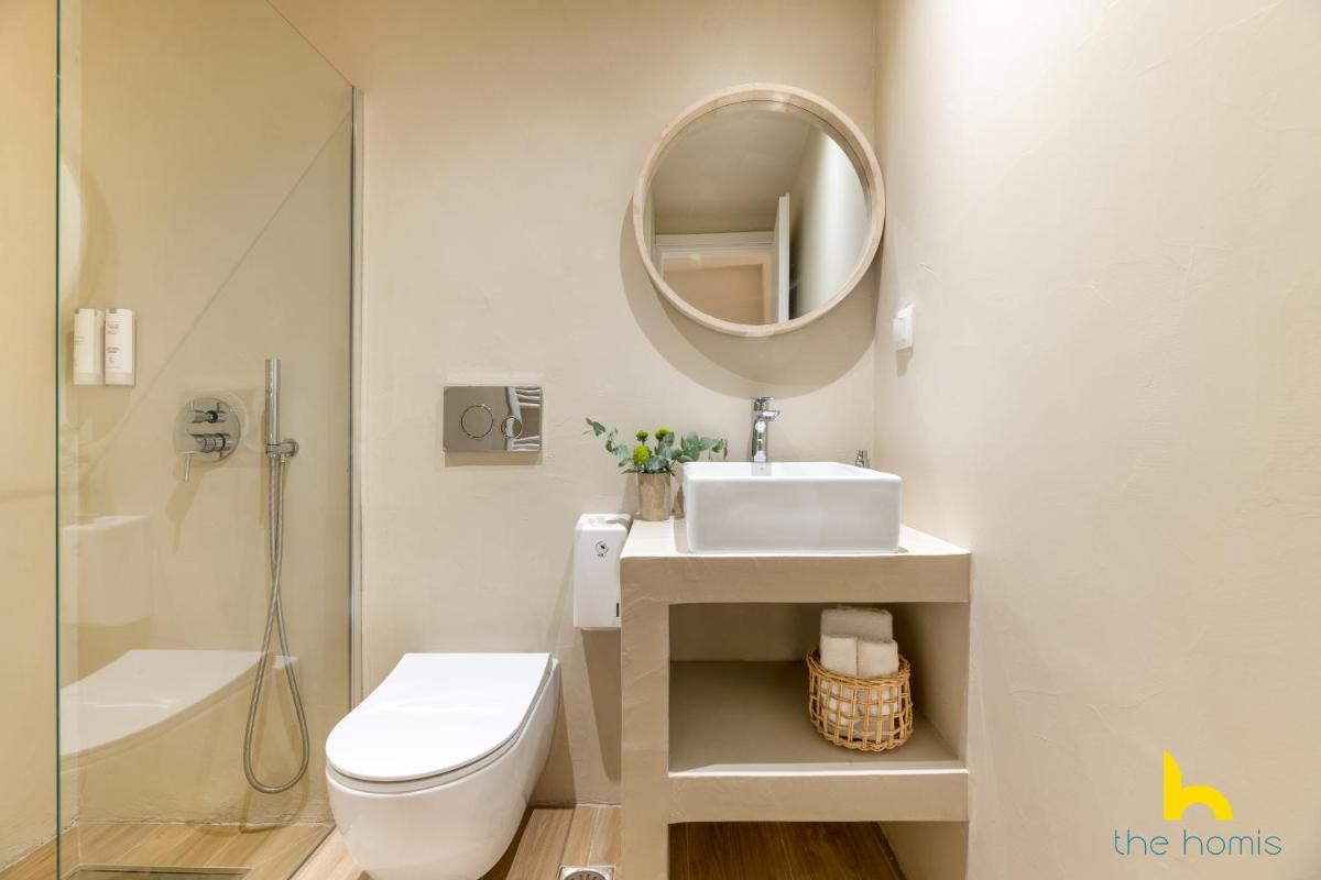 Romantic Luxury Hideaway Near Acropolis with Jacuzzi