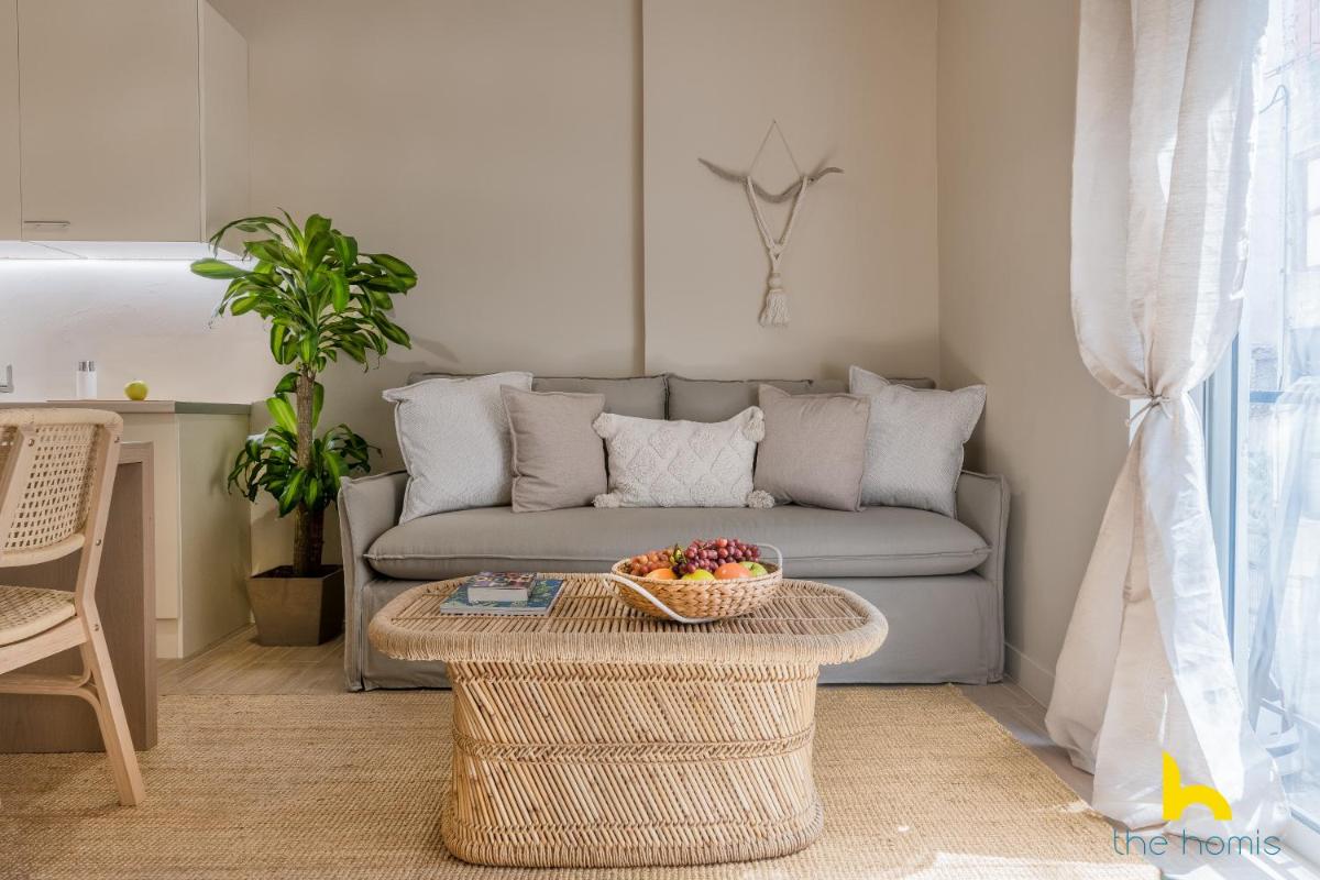 Romantic Luxury Hideaway Near Acropolis with Jacuzzi