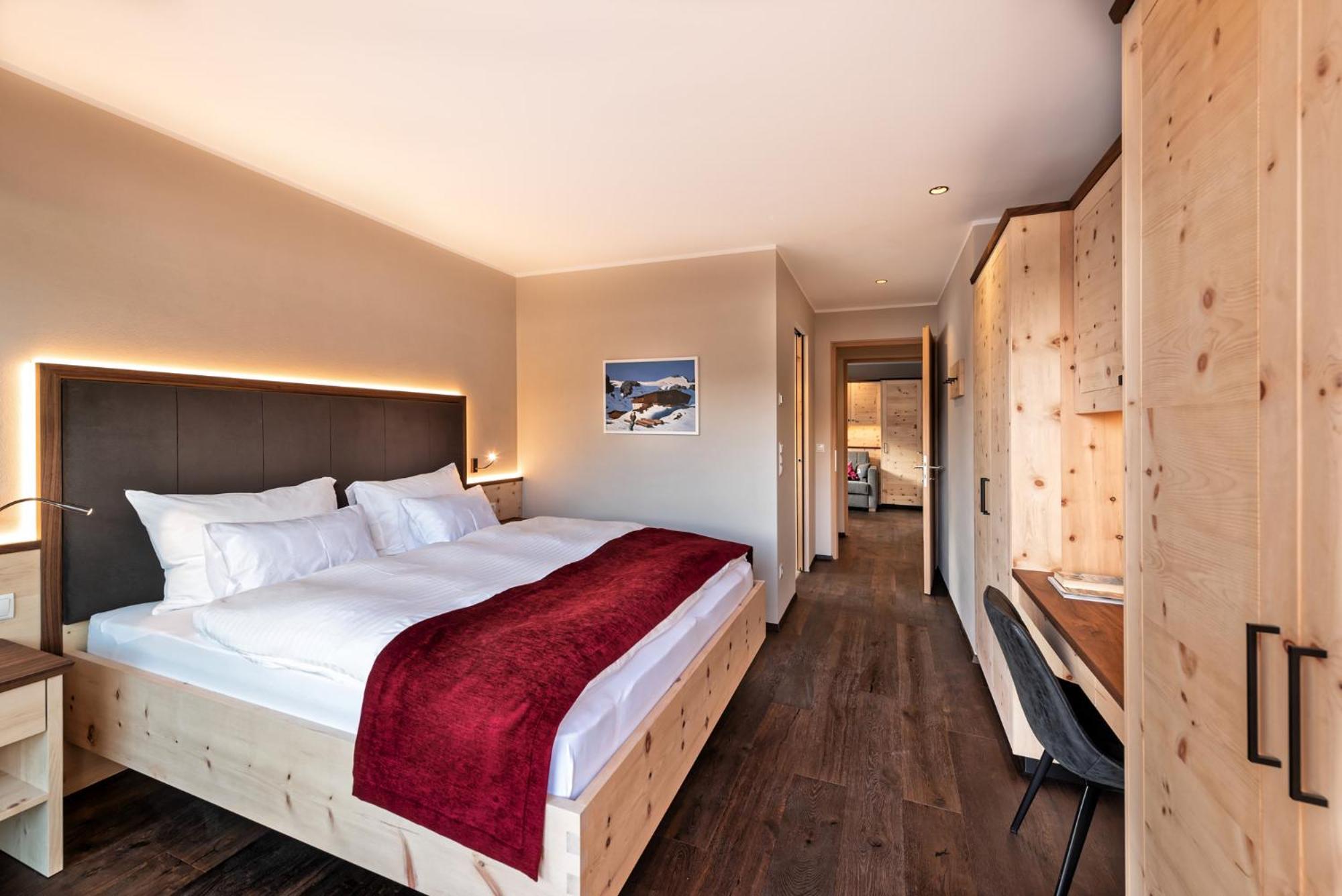 Silent Luxury Chalet LAIET view 3