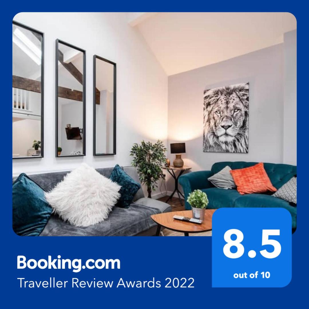 Apartment 2 Broadhurst Court sleeps 6, minutes from town centre & trains view 3