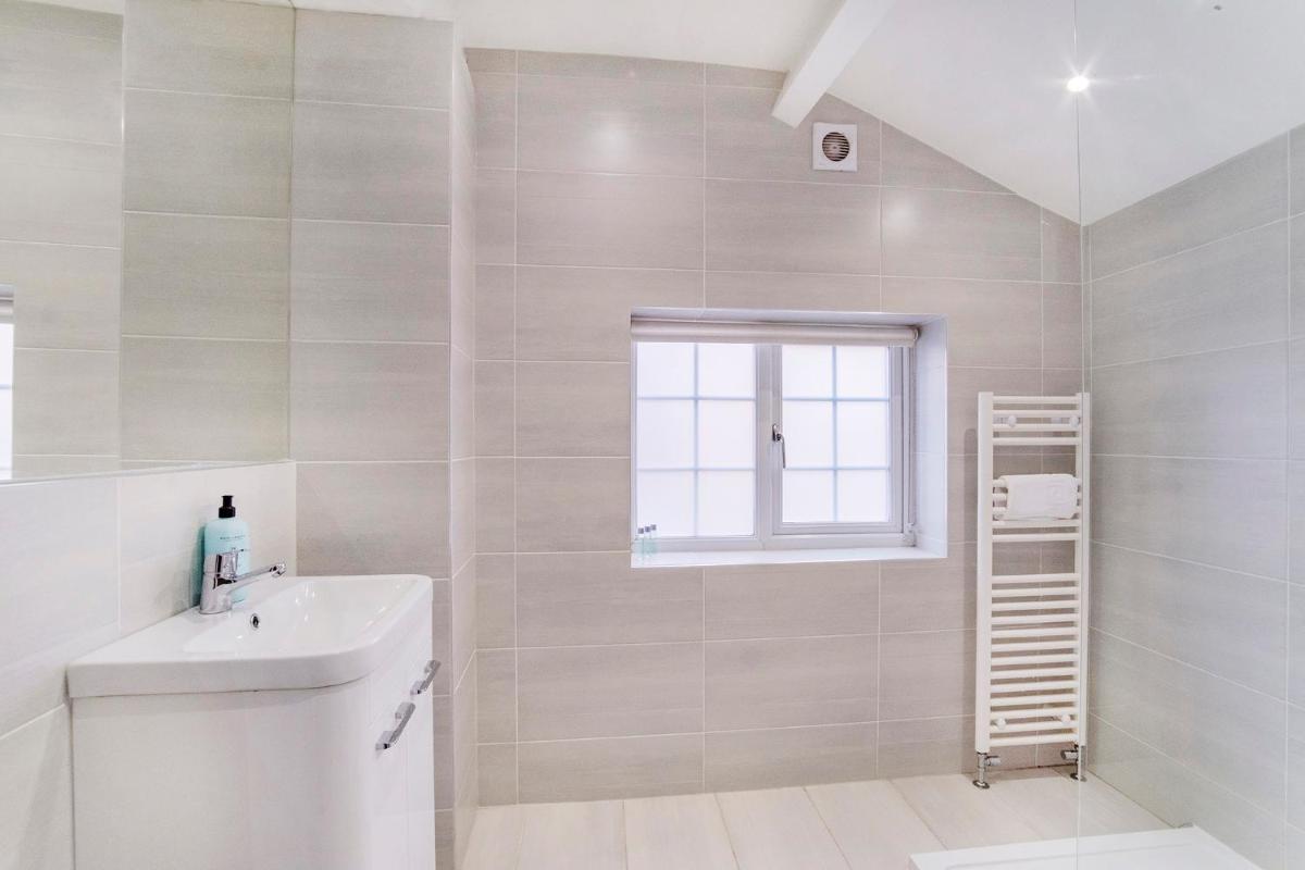 The Mount Hideaway with Hot Tub
