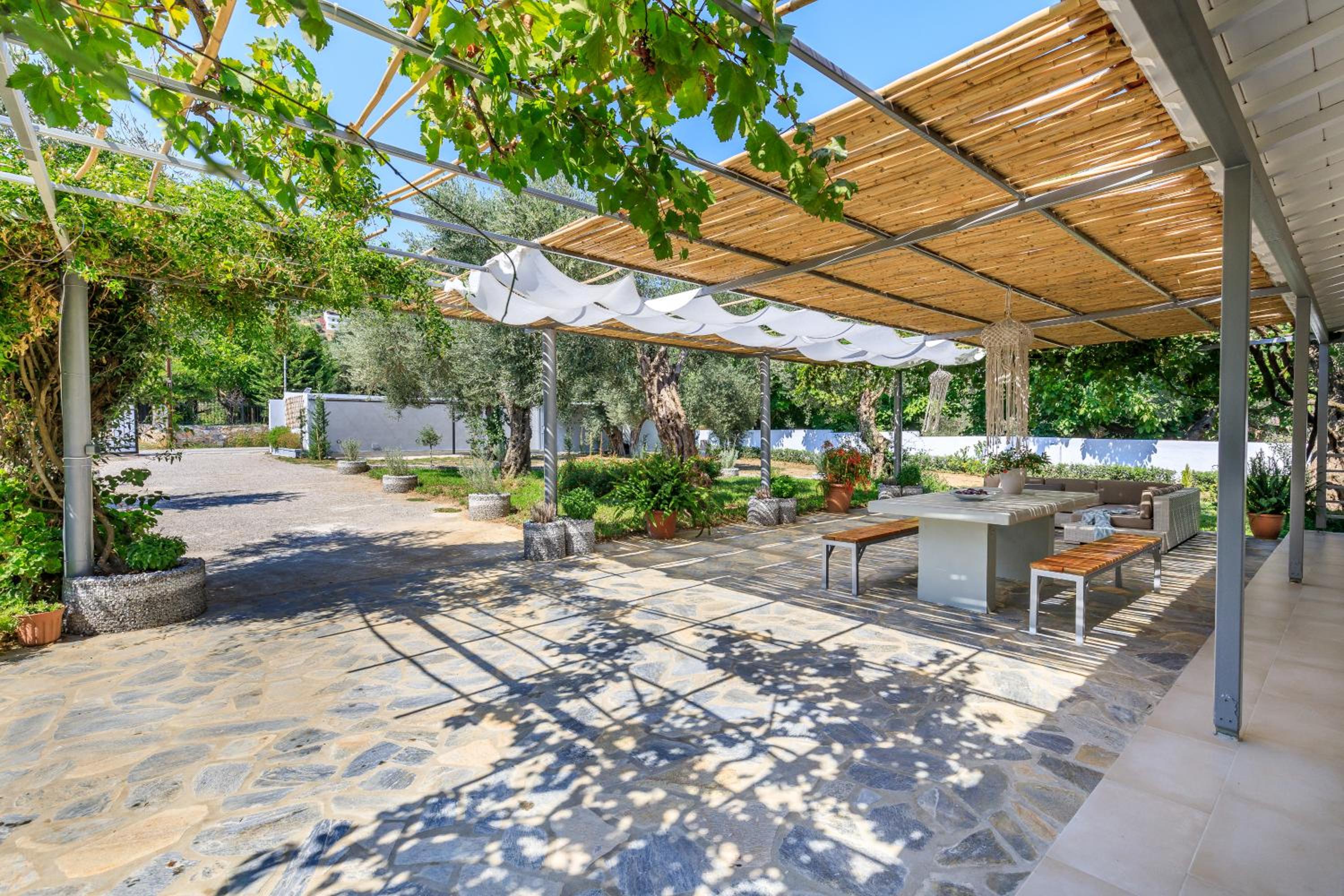 Artemis' Garden photo 3