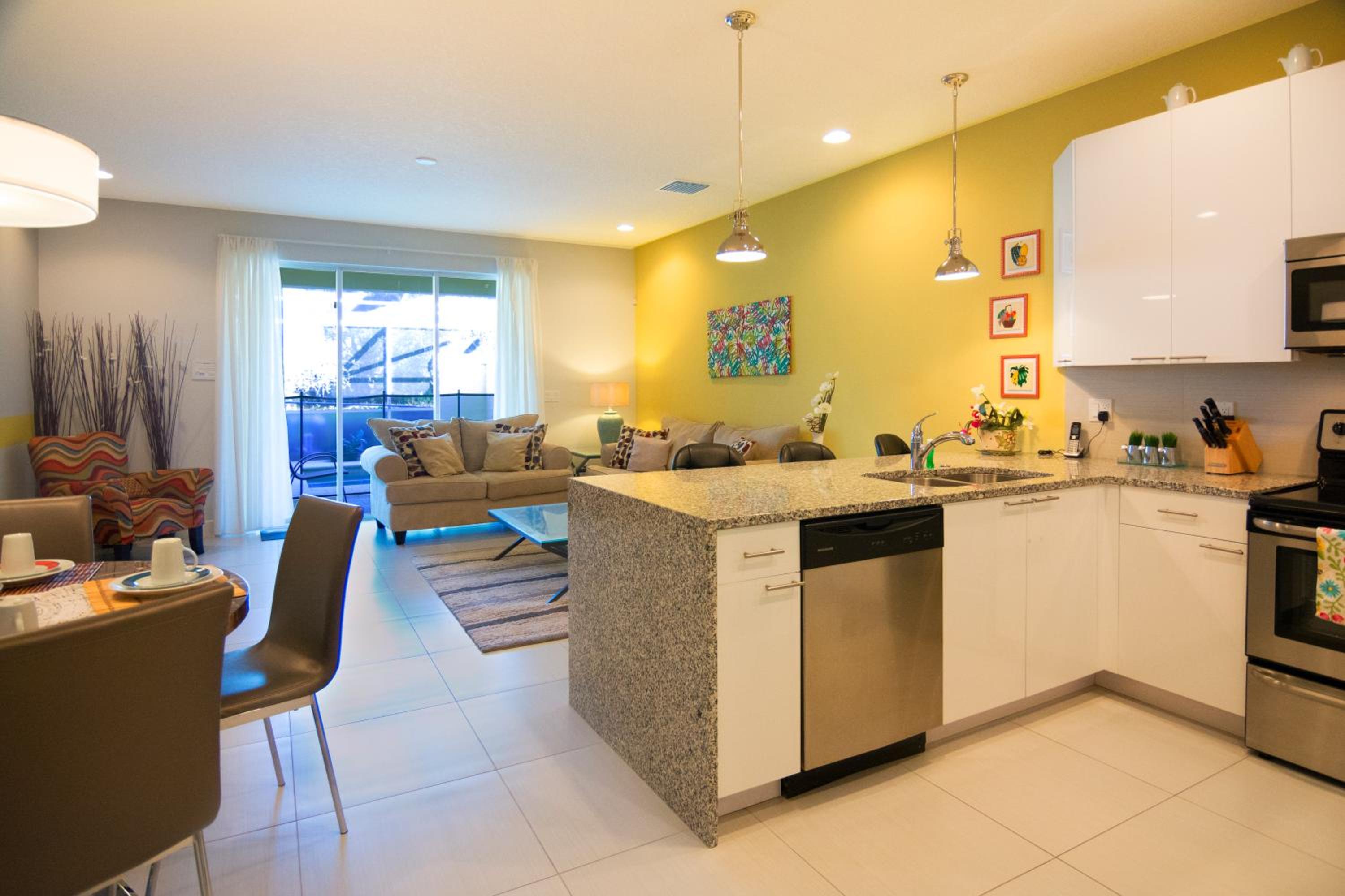 Serenity Resort 3 Bedroom Vacation Townhome with Pool (2008) view 5