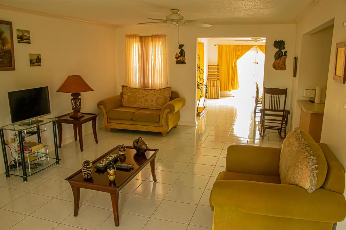 Holidays at Mango Walk Country Club