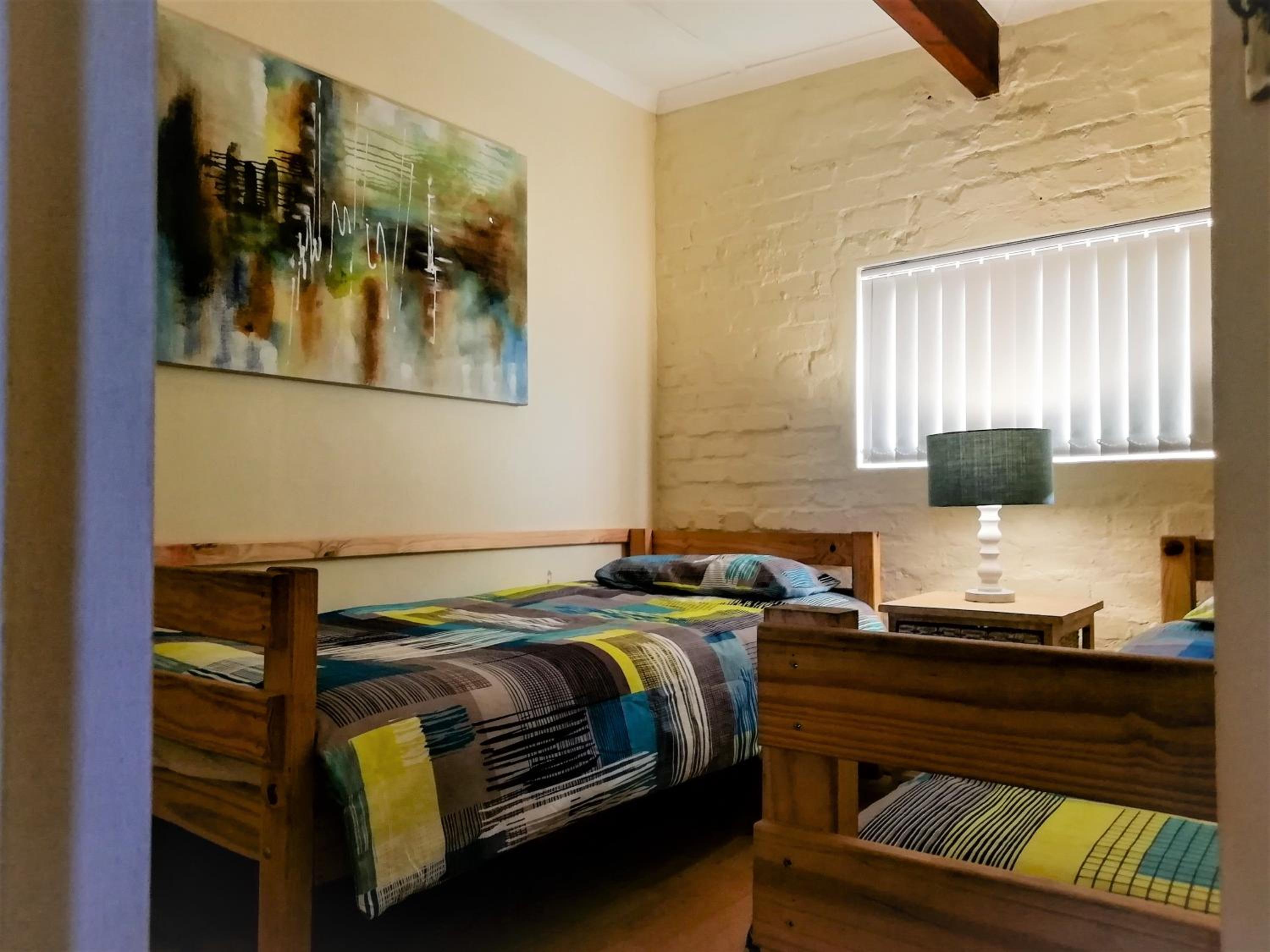 Walters Lane Comfort Apartment 2 - No Loadshedding view 5