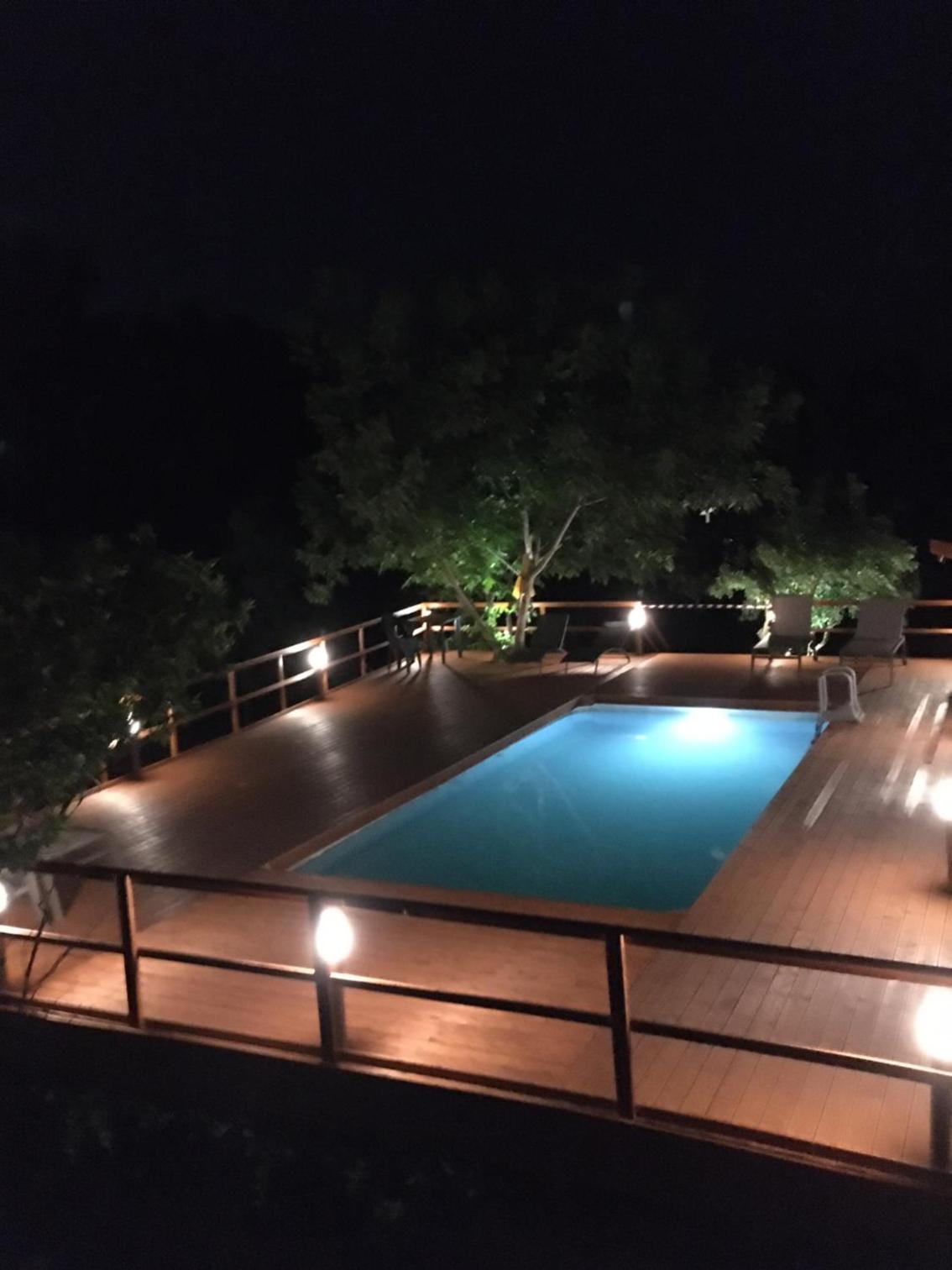 Villa Bonaccorso - antica e maestosa villa con piscina ai piedi dell'Etna