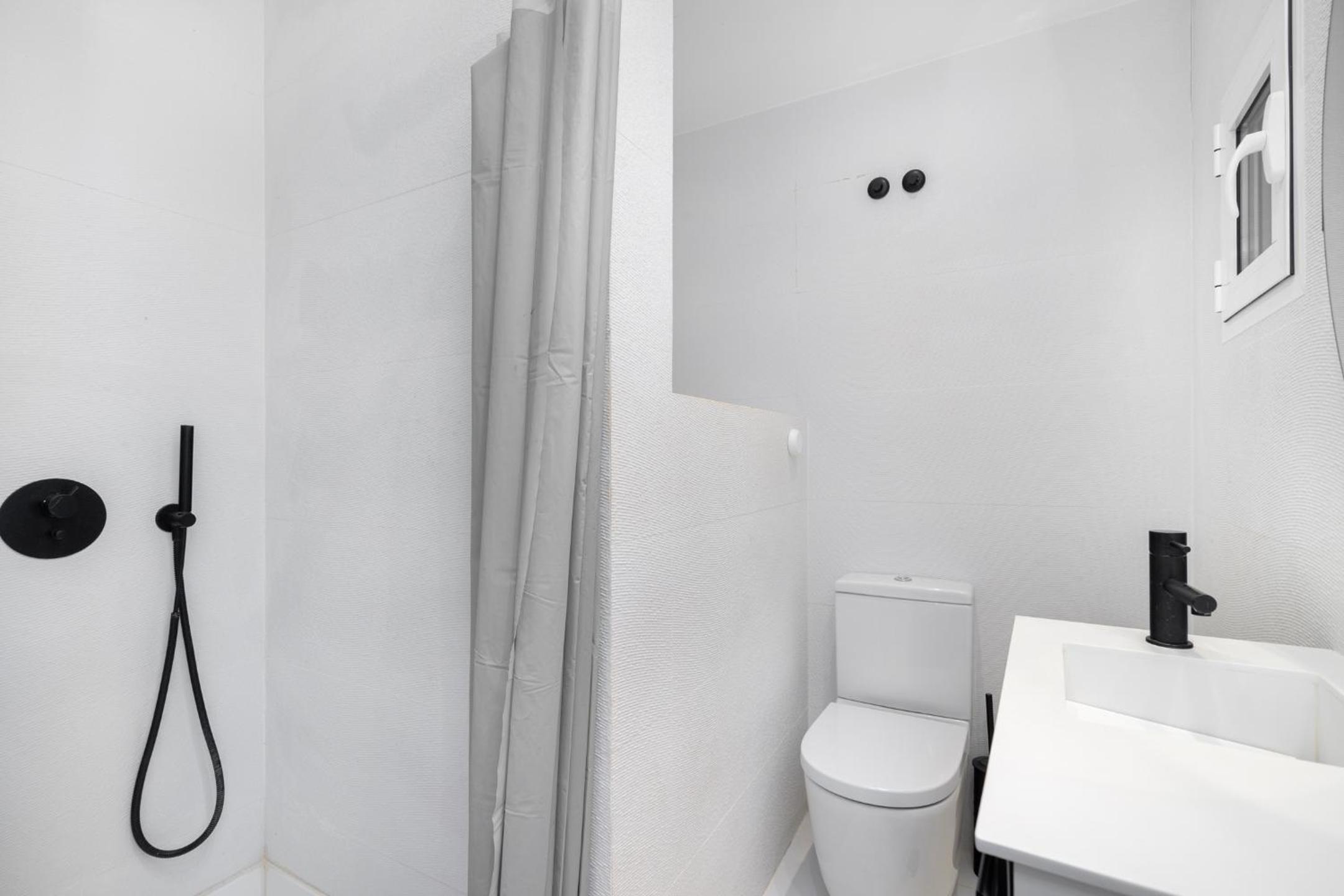 WHome Modern Alfama Explore Lisbon w/ Comfort & Style view 5