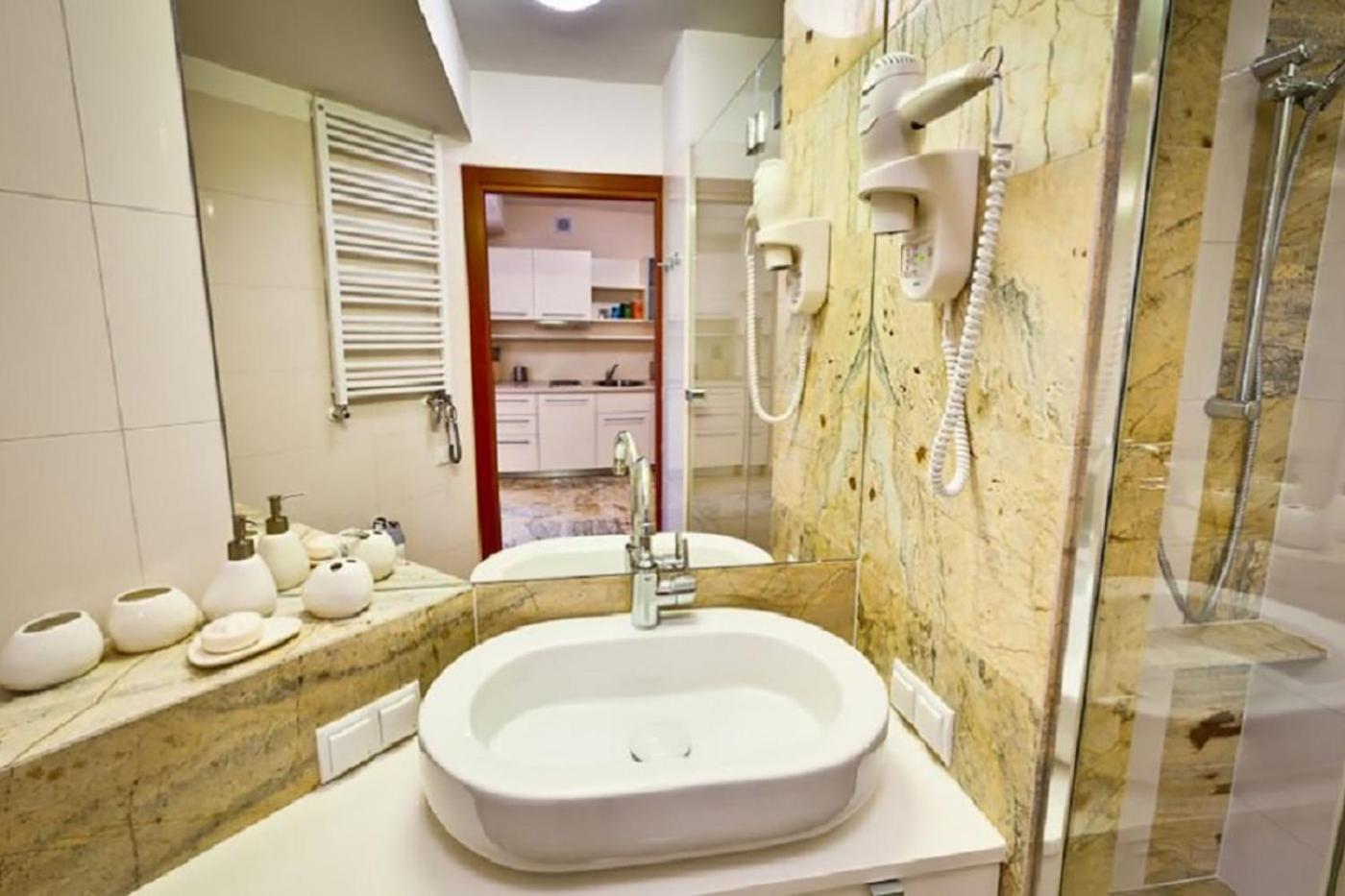 Family Homes - Apartamenty Maloves view 2