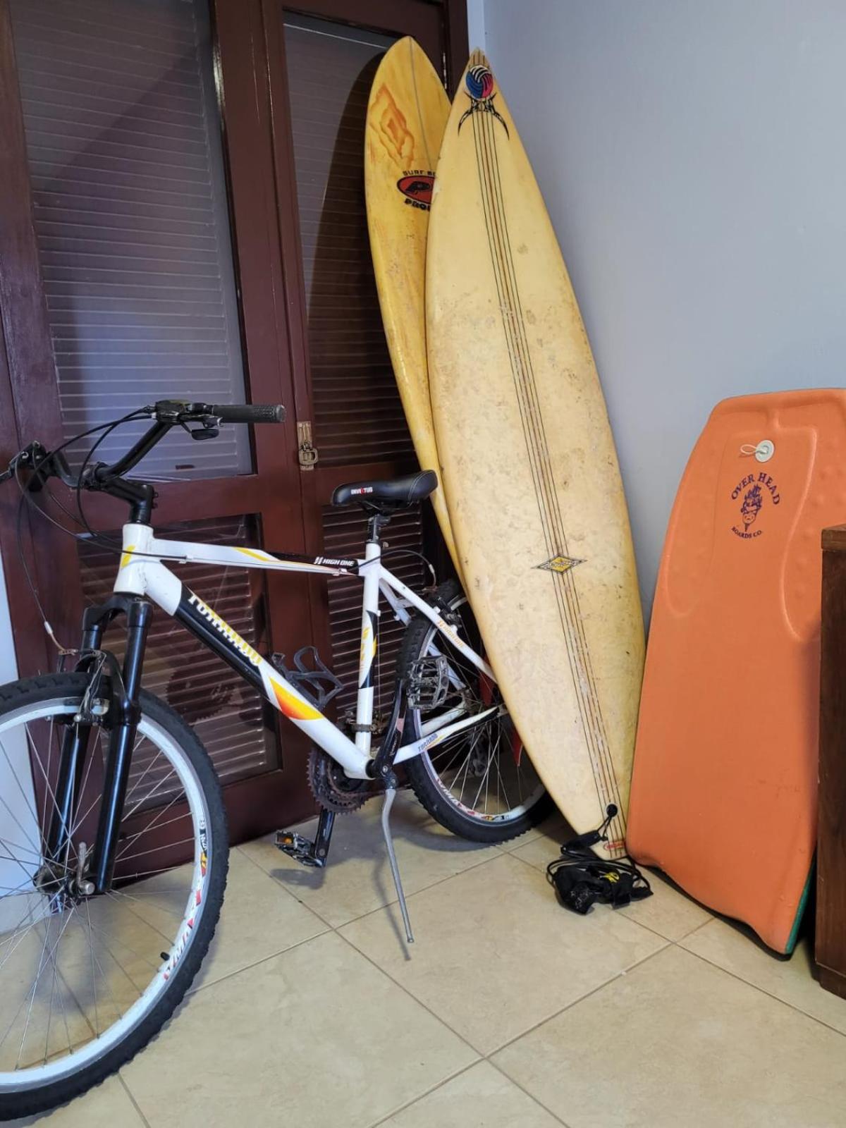 Casa com piscina a 50 metros da praia