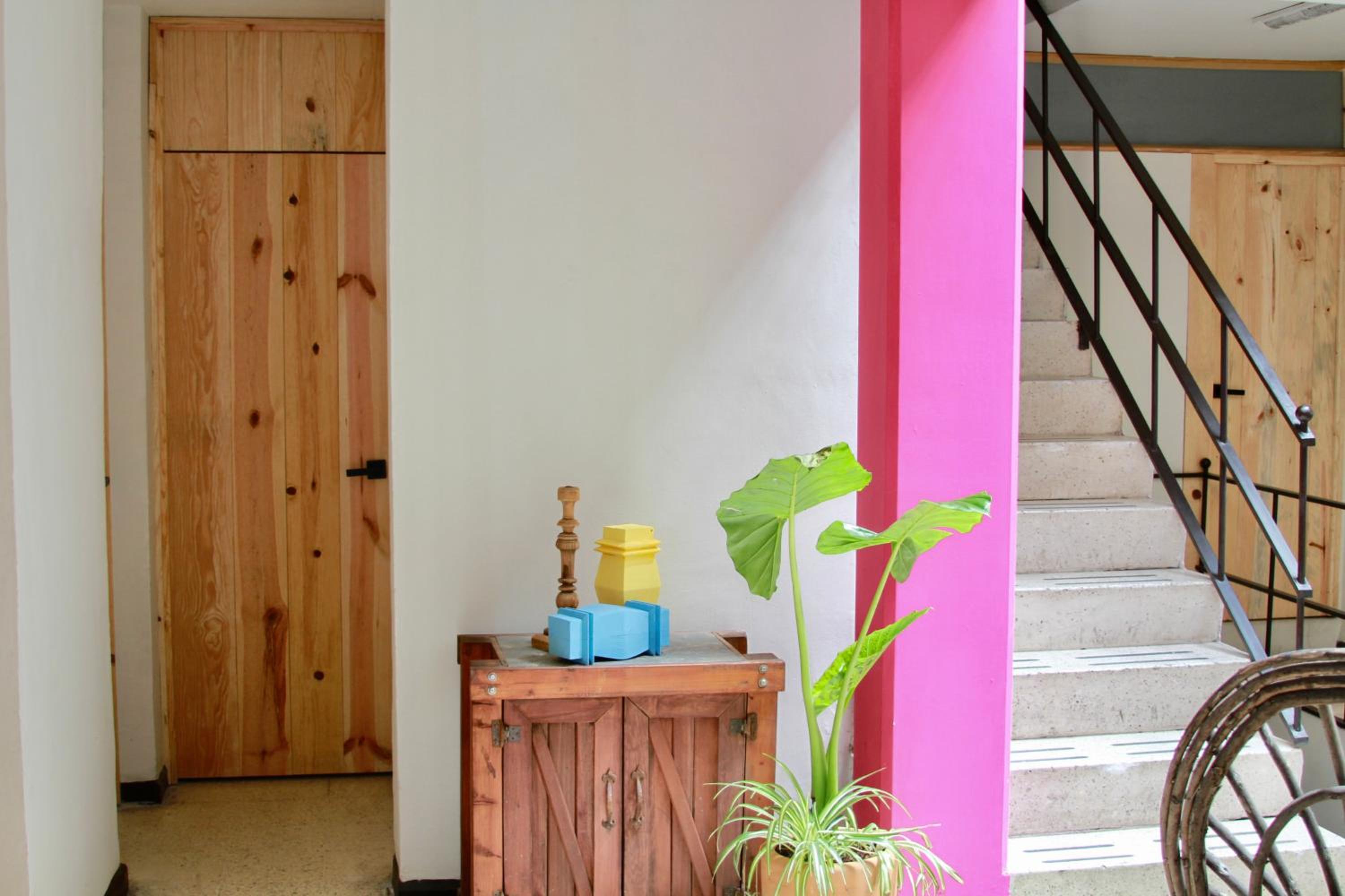 Vivir Bonito Hostal - Property Image 2