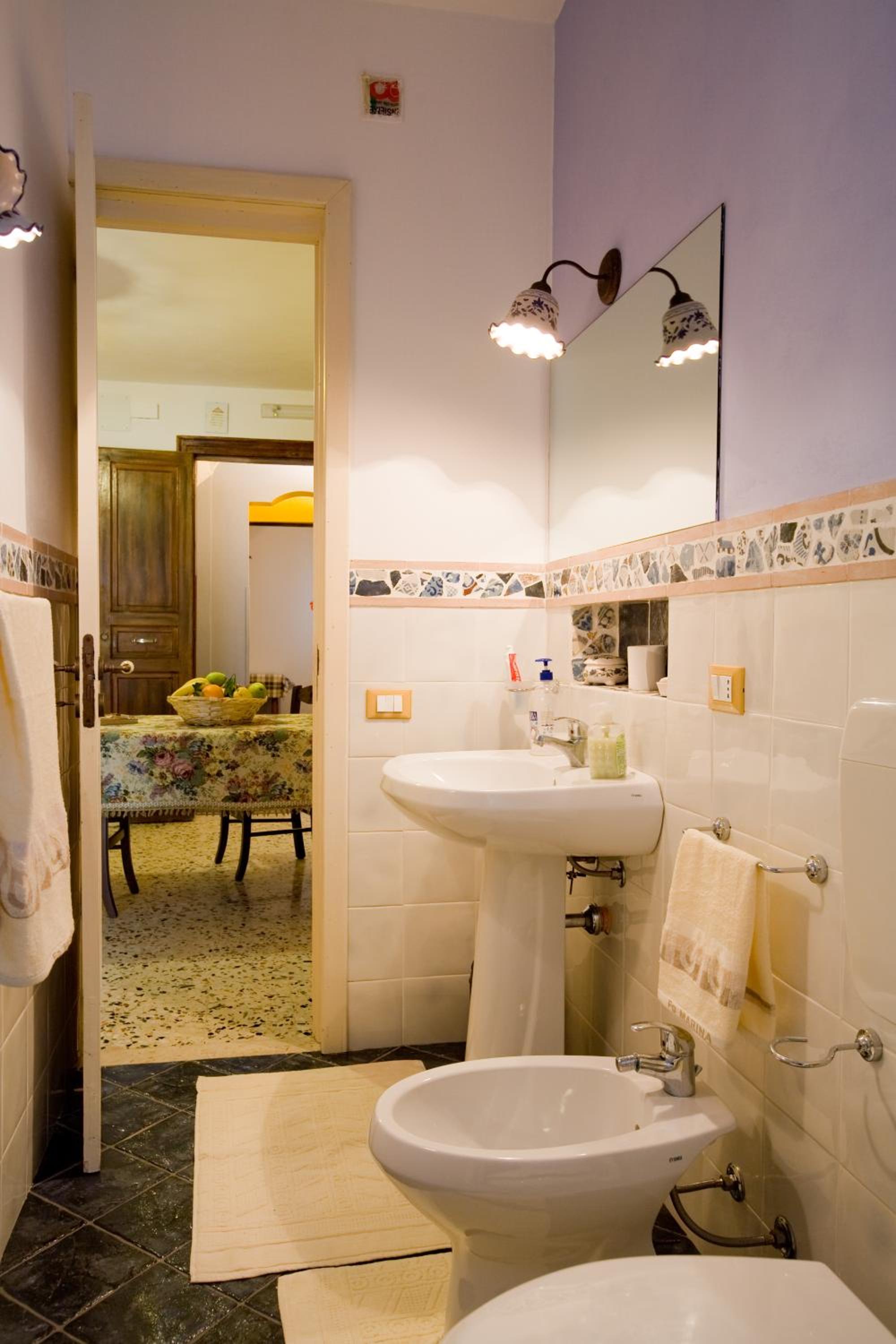 Sicilia Ovest - Domus Mariae Charming Apartments with Balcony