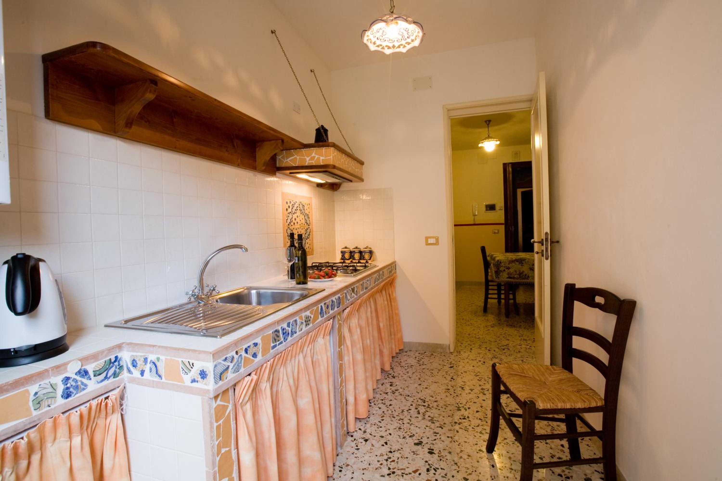 Sicilia Ovest - Domus Mariae Charming Apartments with Balcony