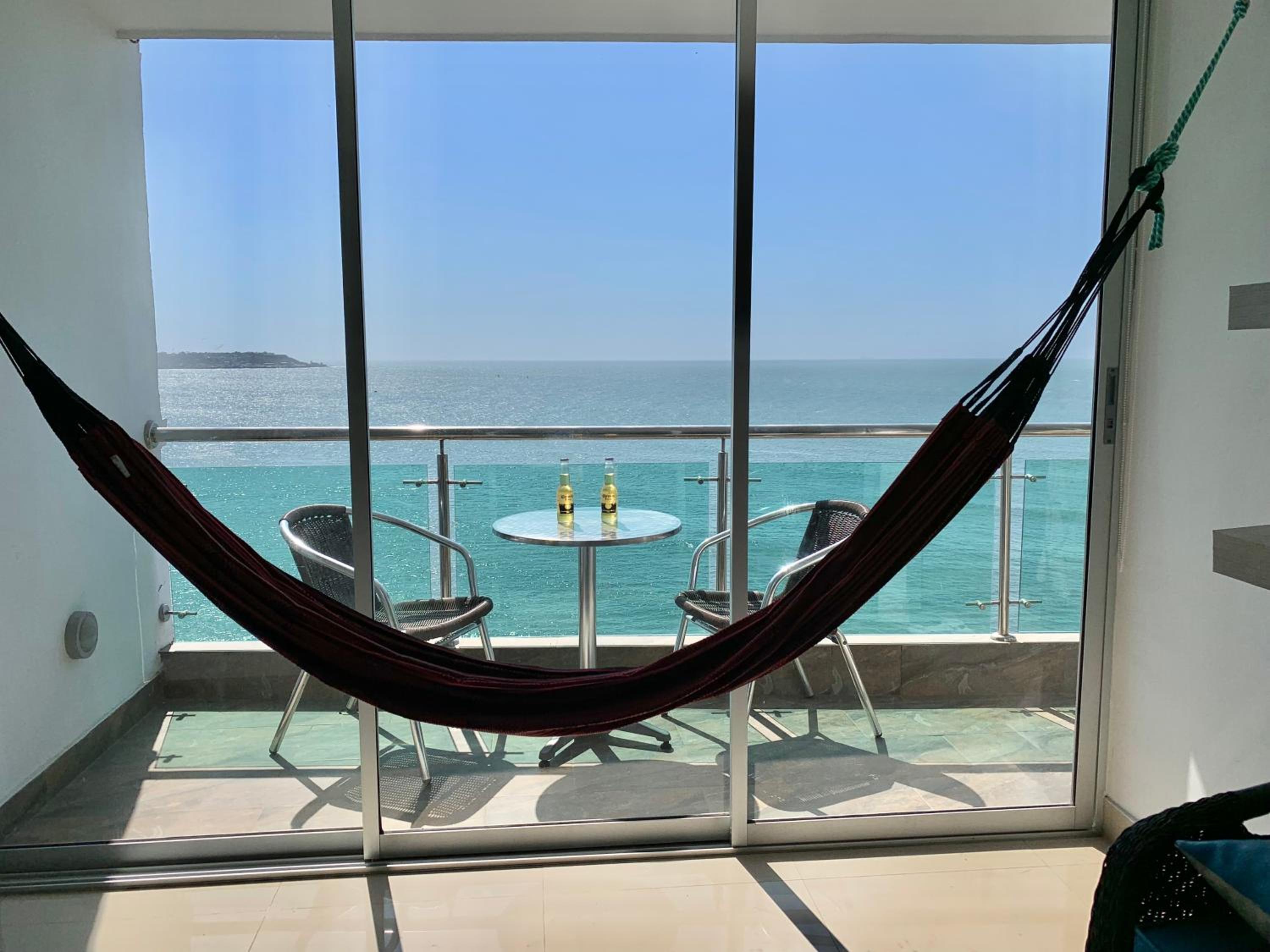 apartamento 807 moderno en el laguito, vista al mar