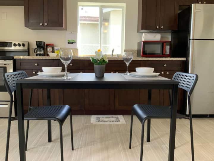 COZY Private Apts in Hollywood By Hard Rock Casino! view 2