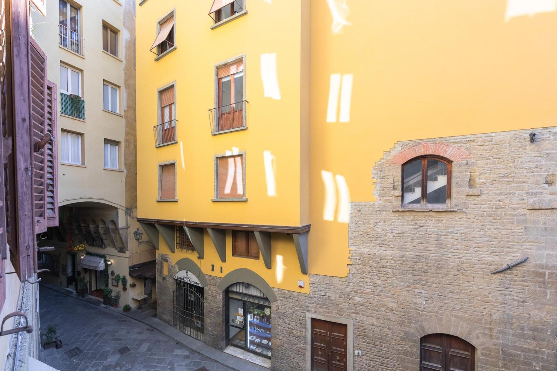 Firenze Rentals Ponte Vecchio Flat