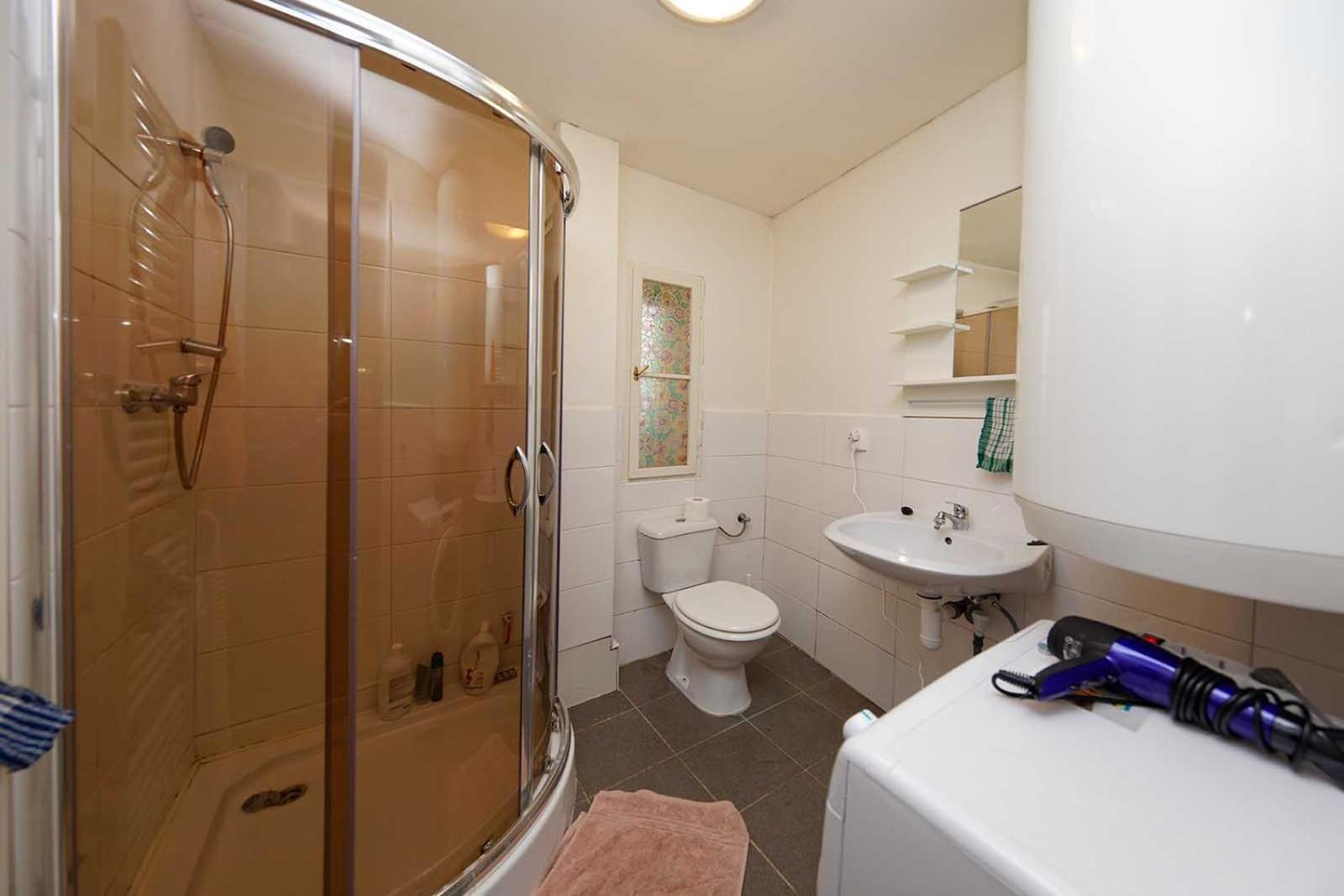 Peter's Tower Apartments