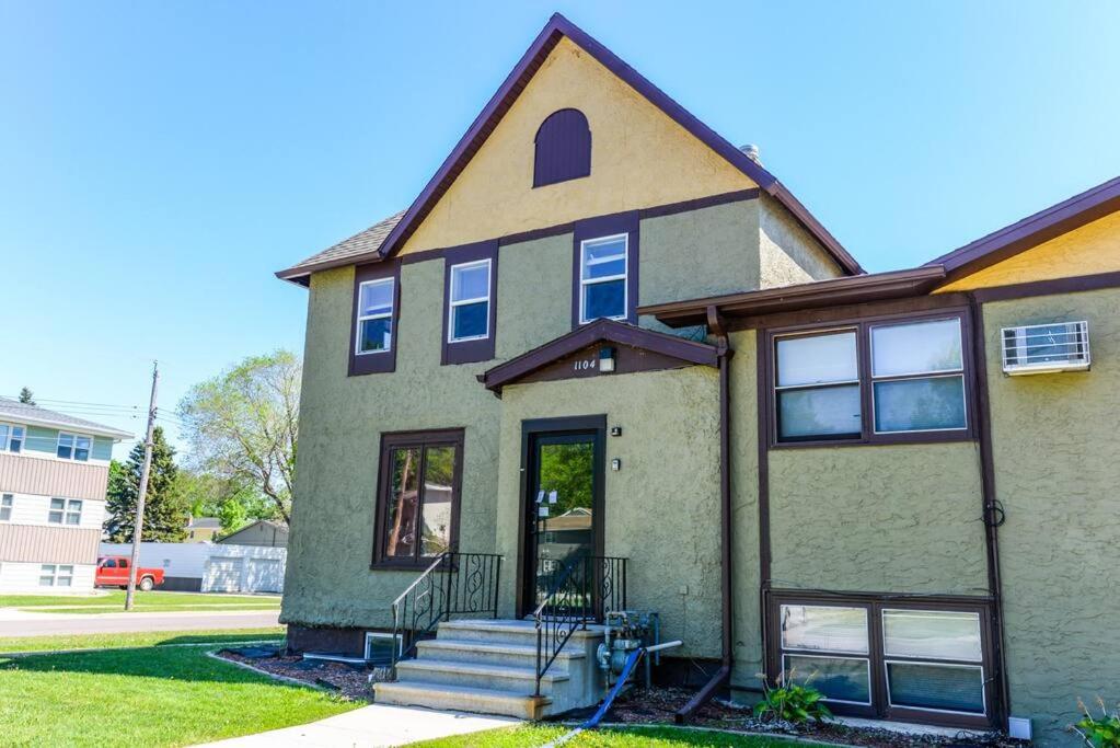 2 Bedroom Apartment near NDSU and Downtown Fargo