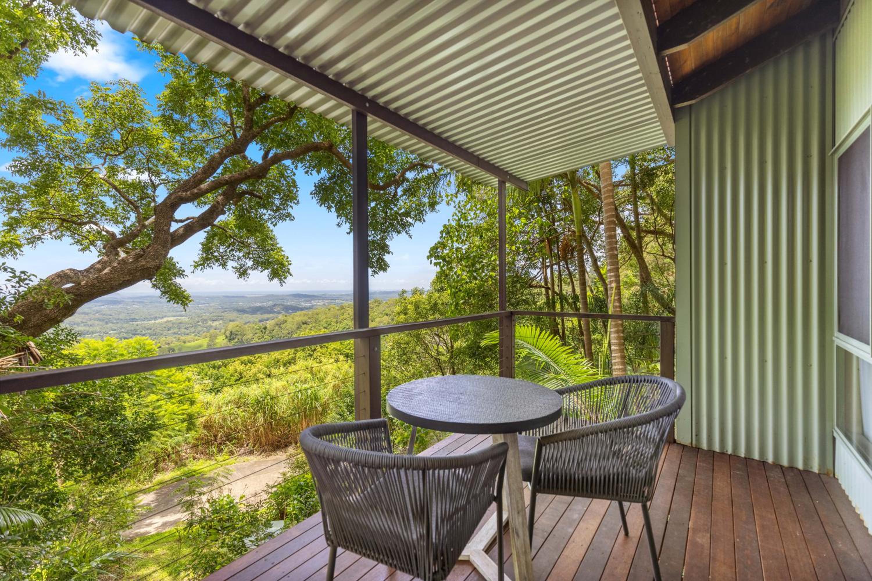 Treetops Seaview Montville