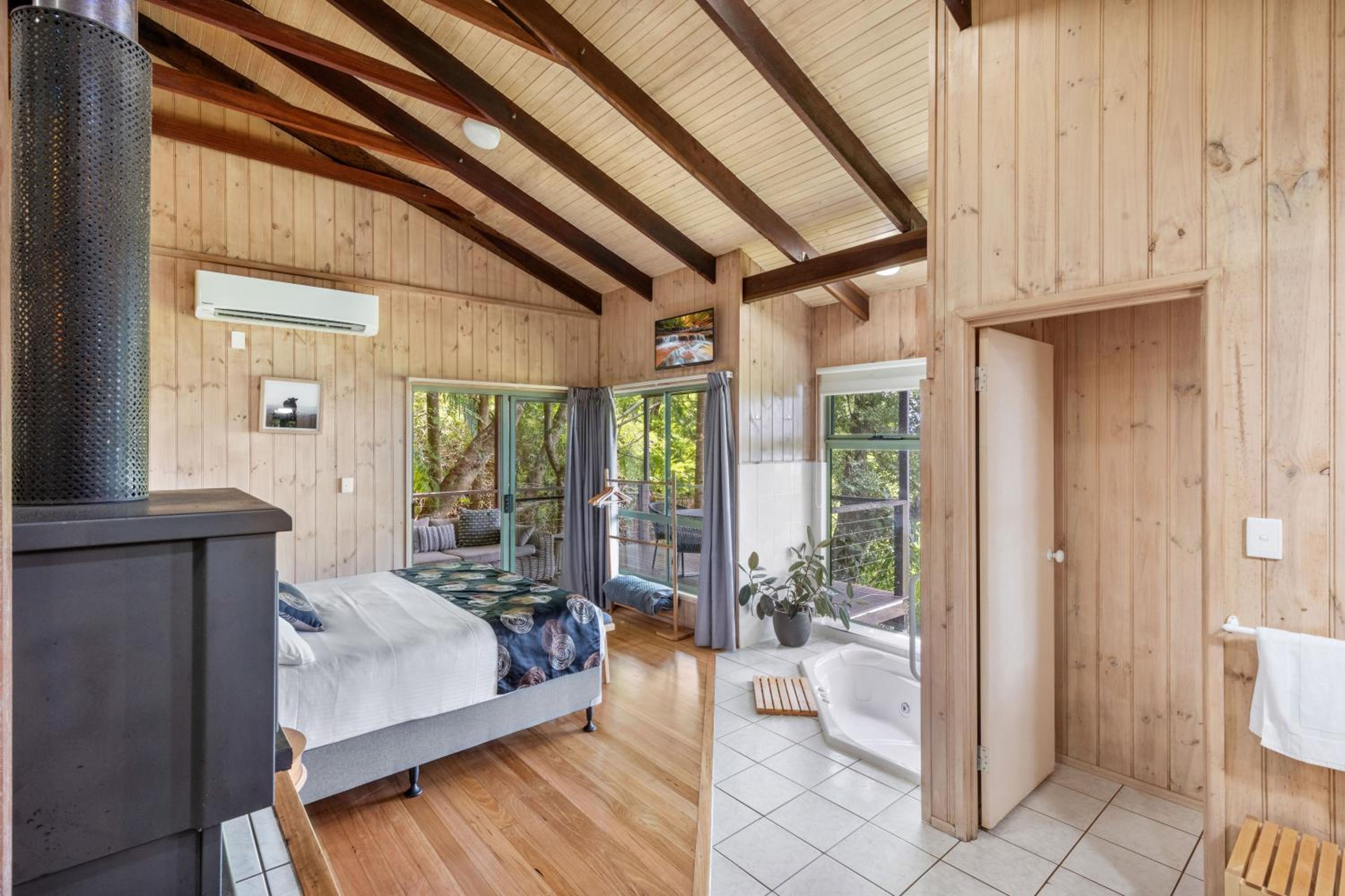 Treetops Seaview Montville