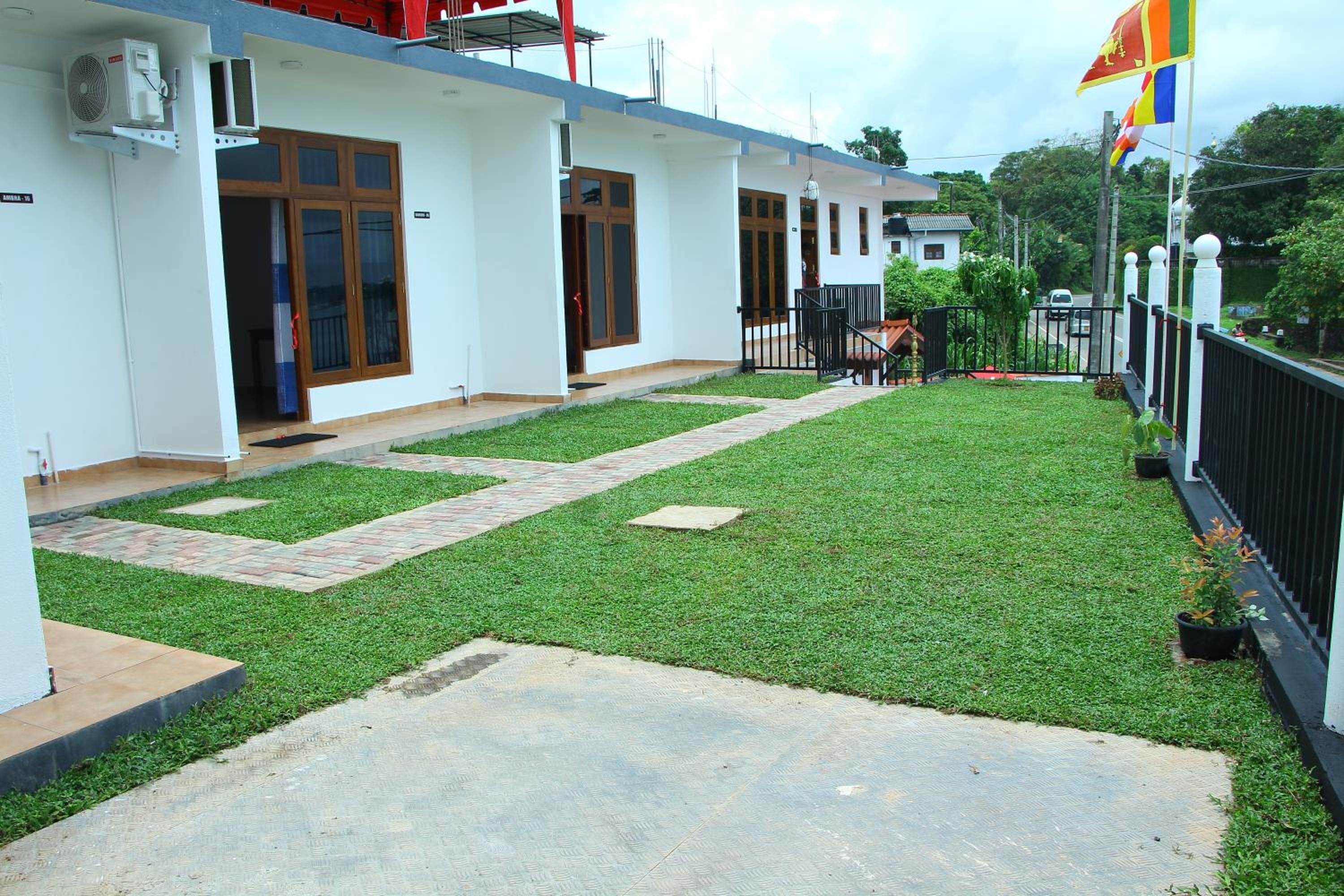 Photo 32