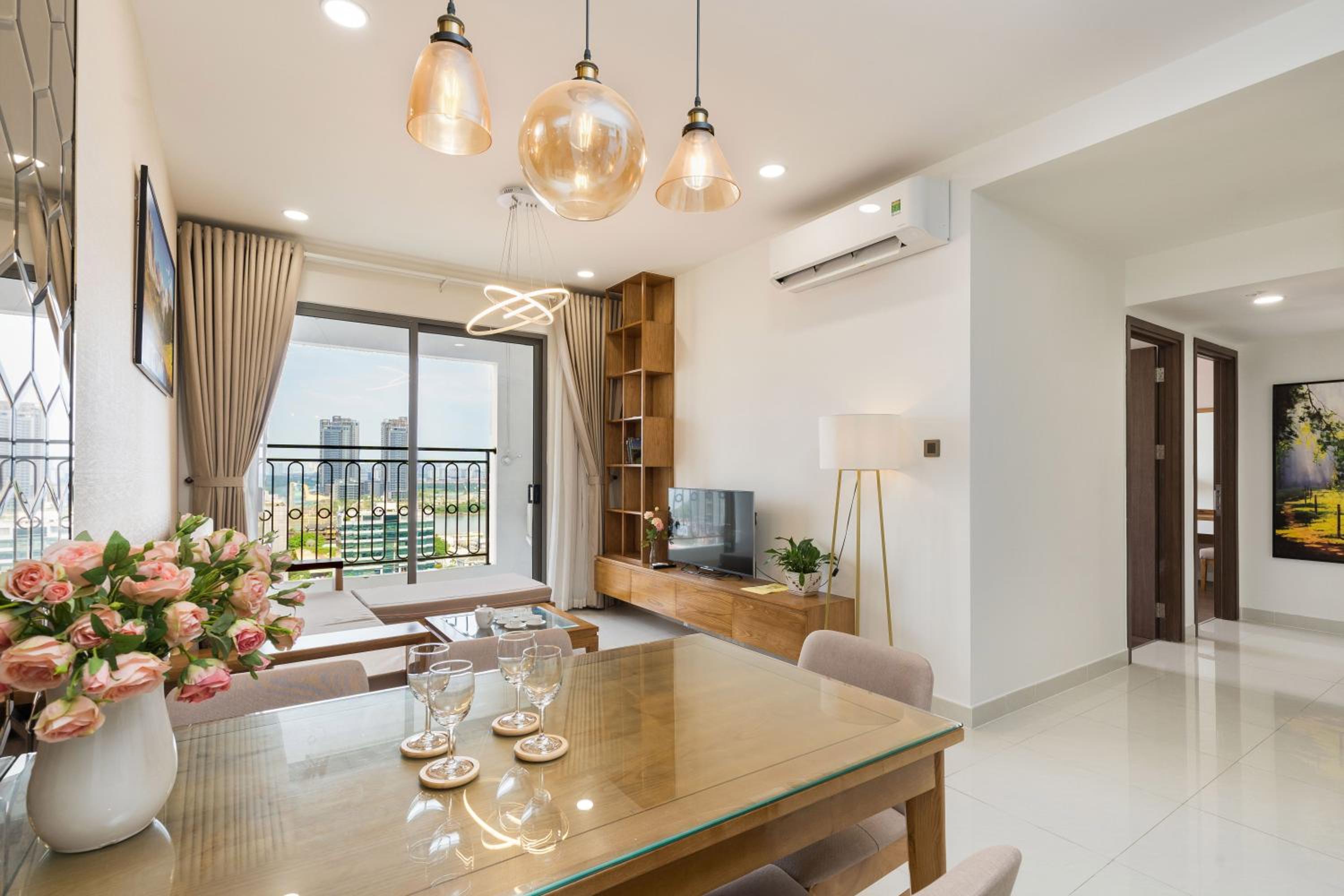 The Saigon Suite, The Luxury 2 bedrooms with bathtub