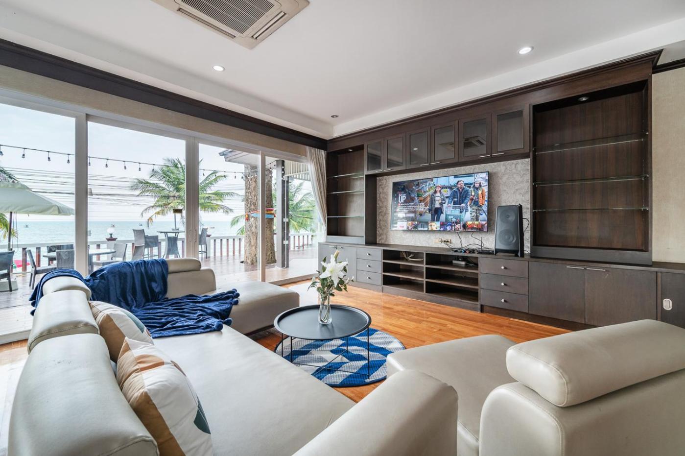 RimLay Beachfront Pool Villa, Sattahip - 10