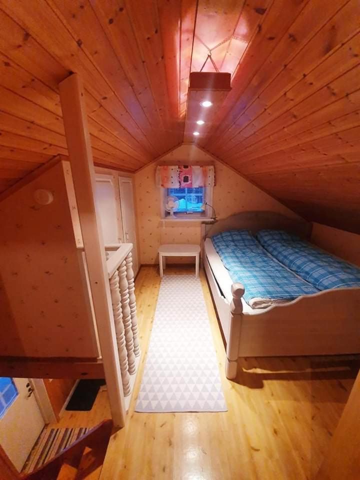 Photo 11