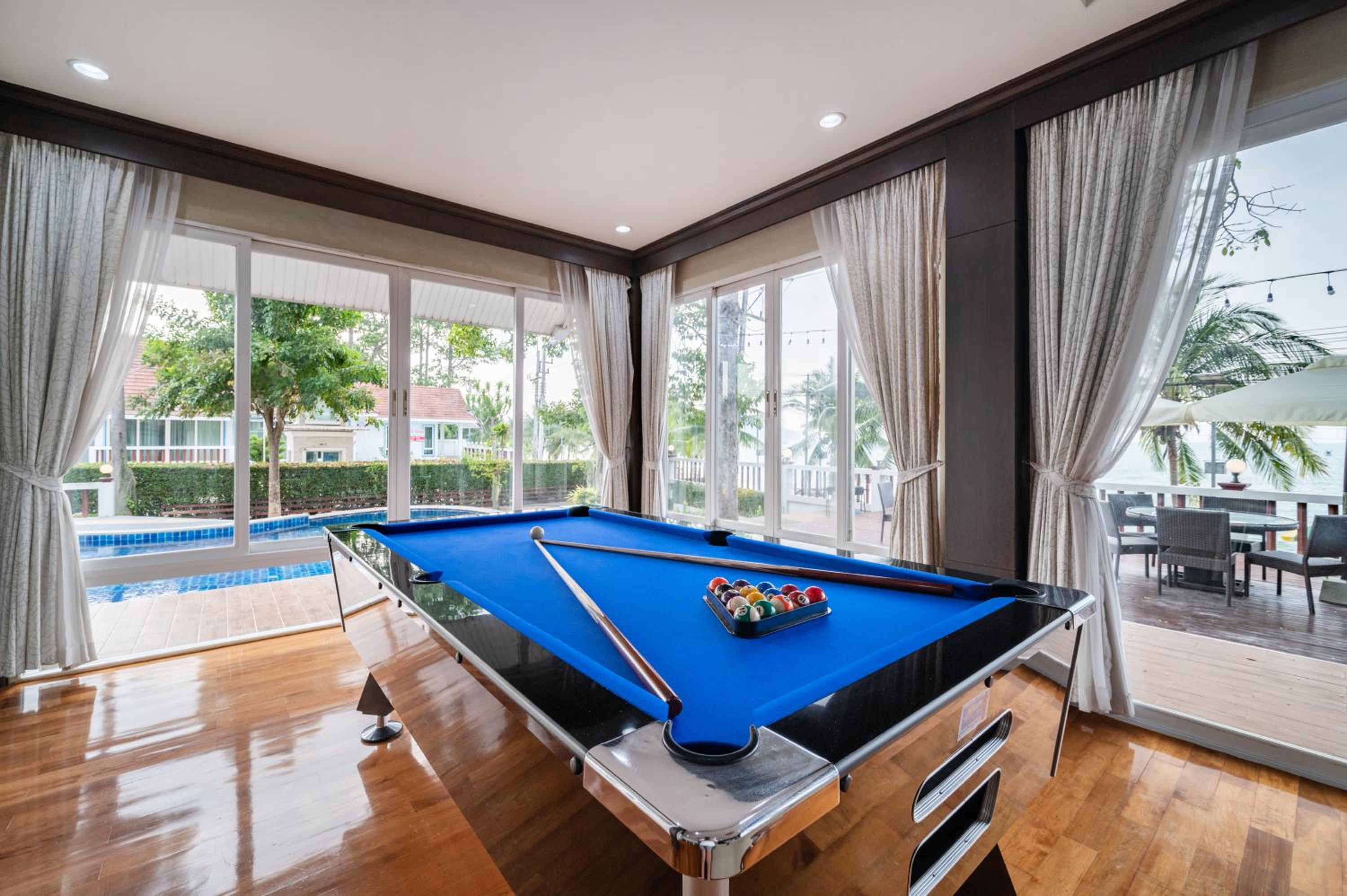 RimLay Beachfront Pool Villa, Sattahip - 18