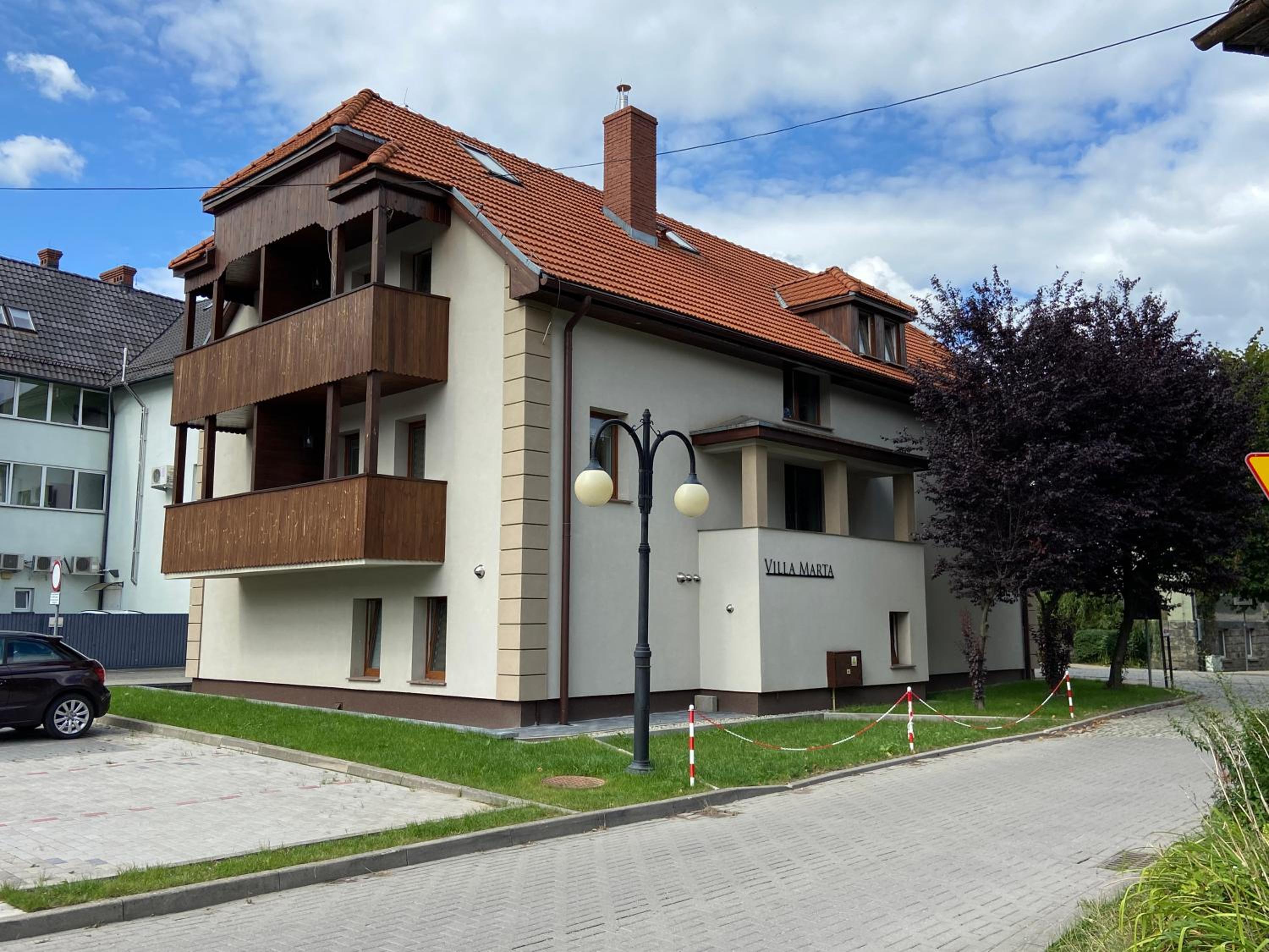 Photo 33
