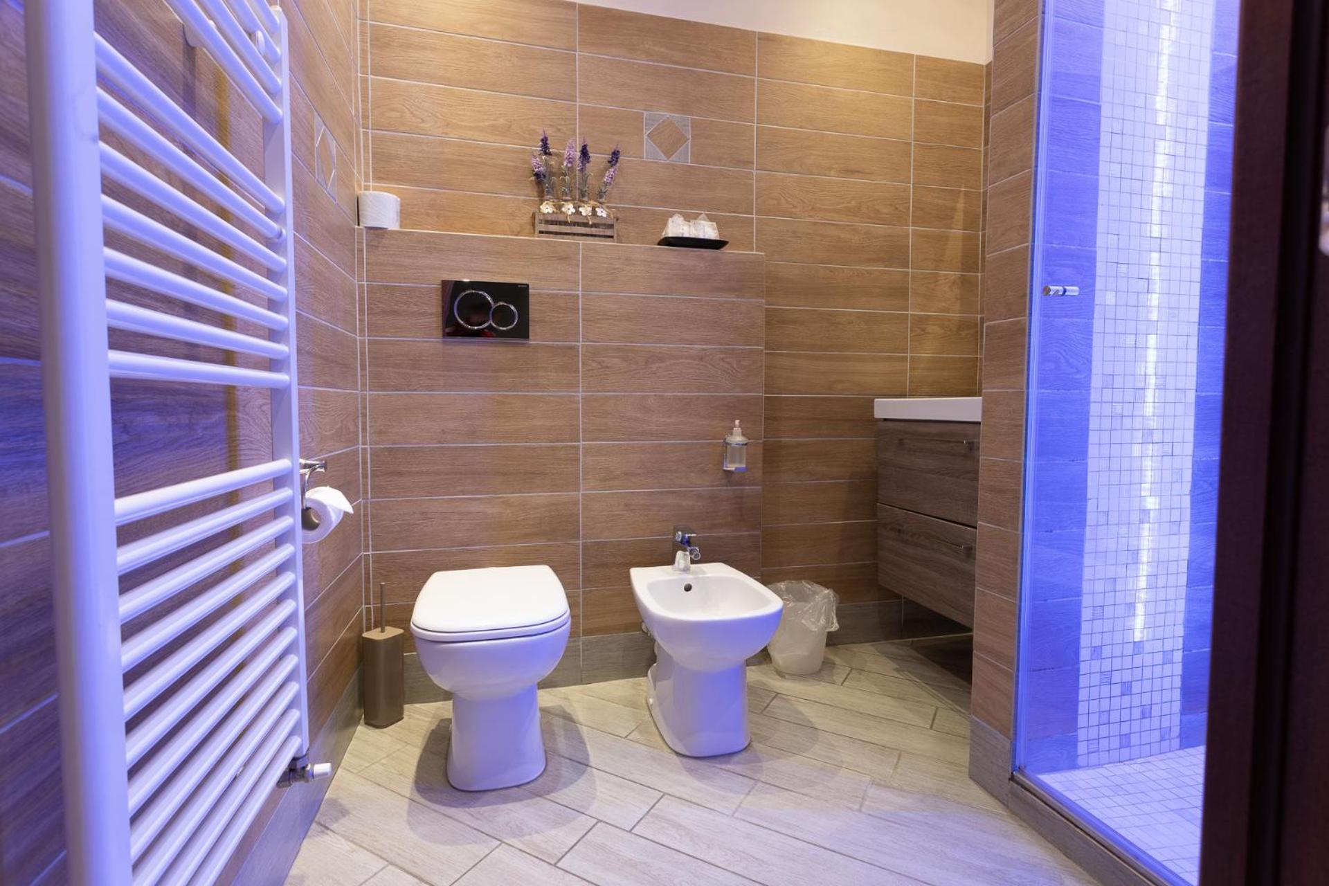Affittacamere Serena en Piacenza — bathroom