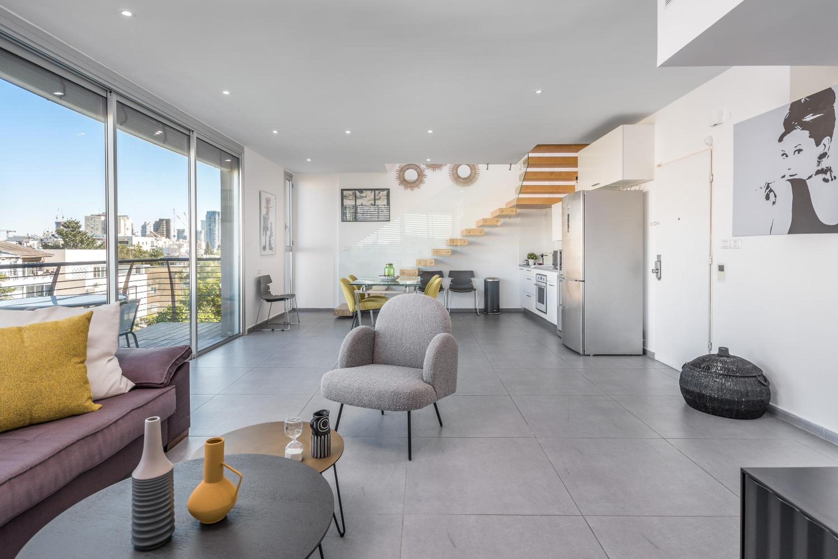 Ben Gurion - Superb penthouse close to the beach view 5