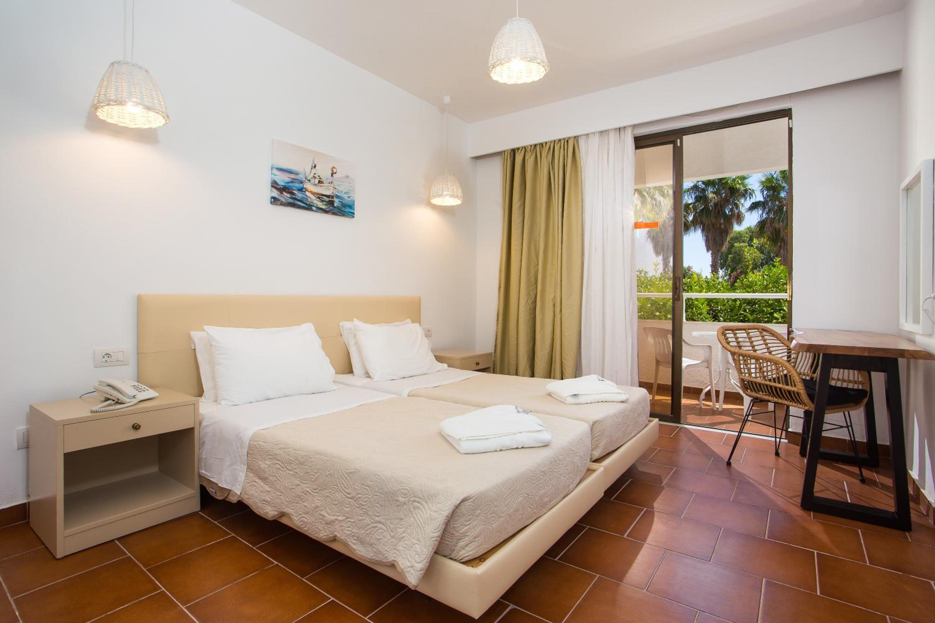 Muses Hotel en Faliraki — hotel room