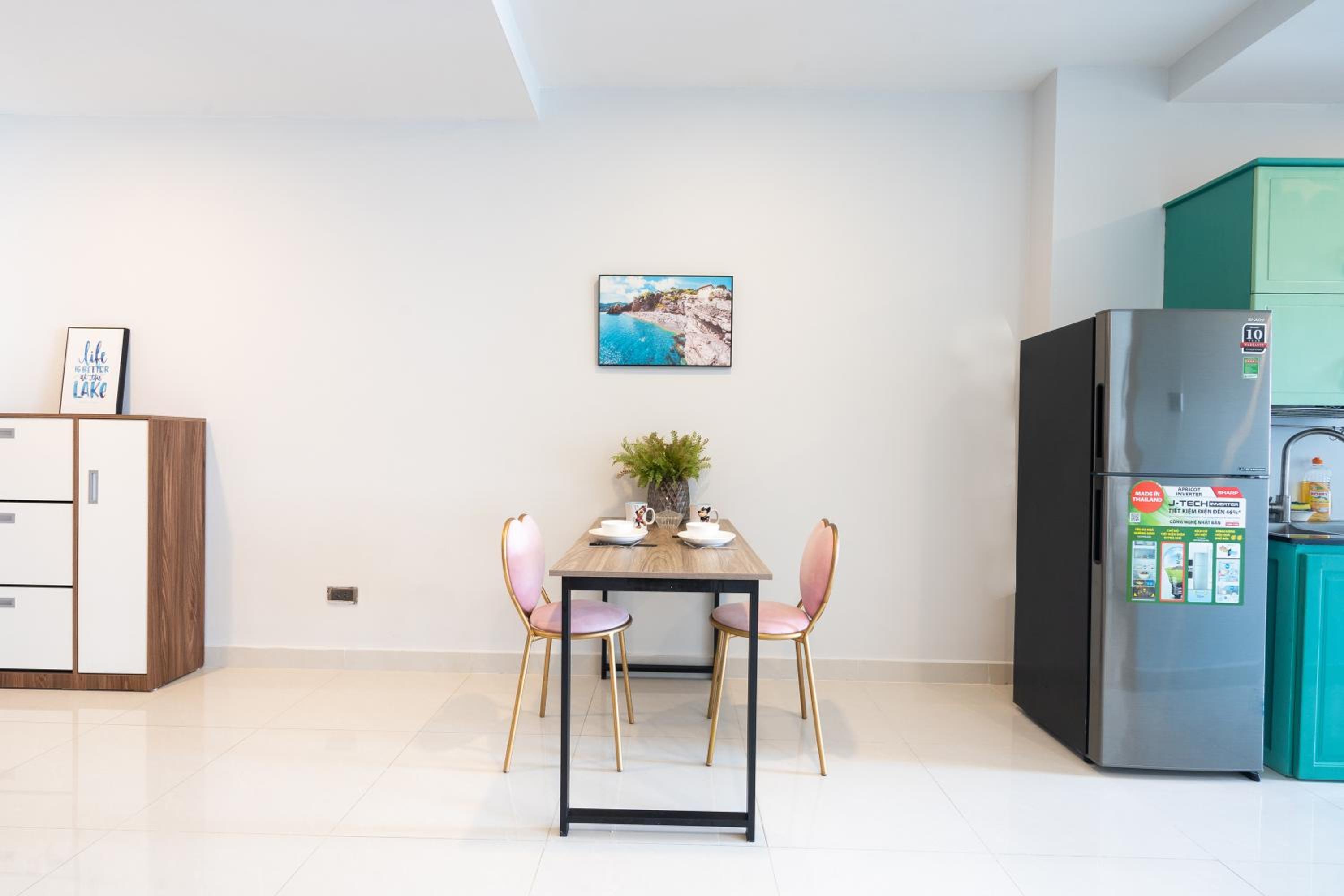 Lovely one bedroom stunning view in center