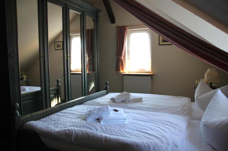 Ferienanlage Zum Silberstollen 2 Häuser am Berg Polderhof und Weißeritzhütte