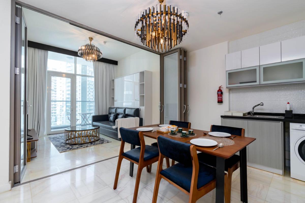 Vacay Lettings - 1BHK convertible to 2BHK in Business Bay