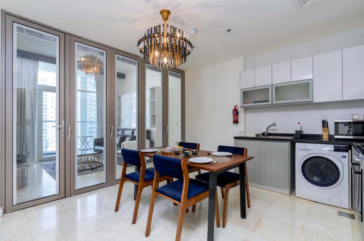 Vacay Lettings - 1BHK convertible to 2BHK in Business Bay