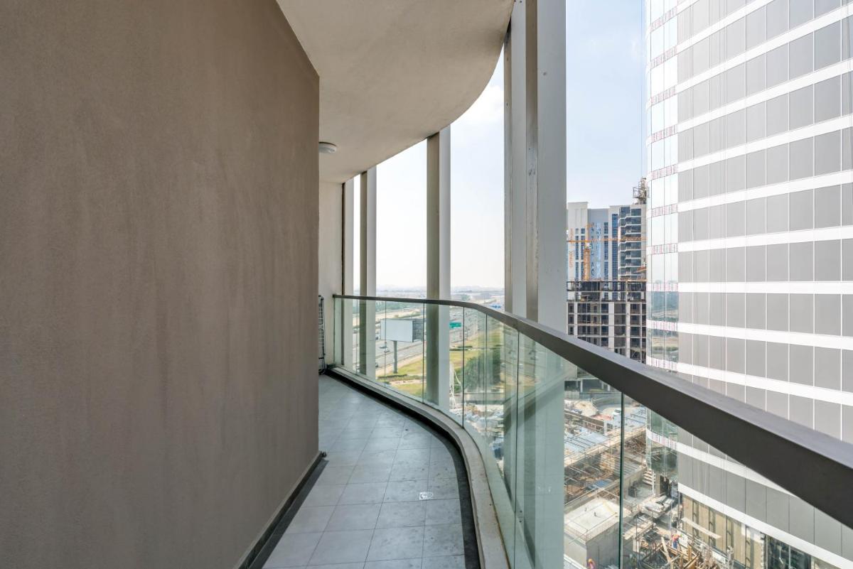Vacay Lettings - 1BHK convertible to 2BHK in Business Bay