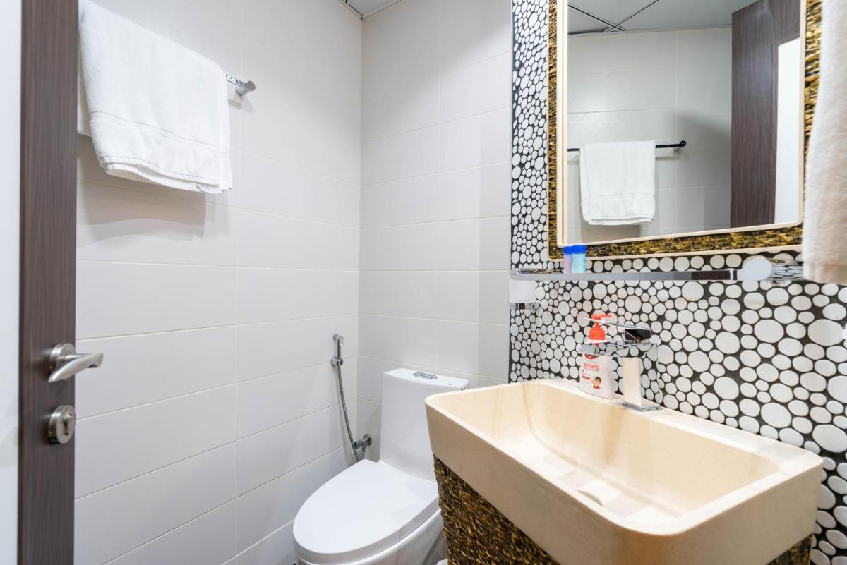 Vacay Lettings - 1BHK convertible to 2BHK in Business Bay