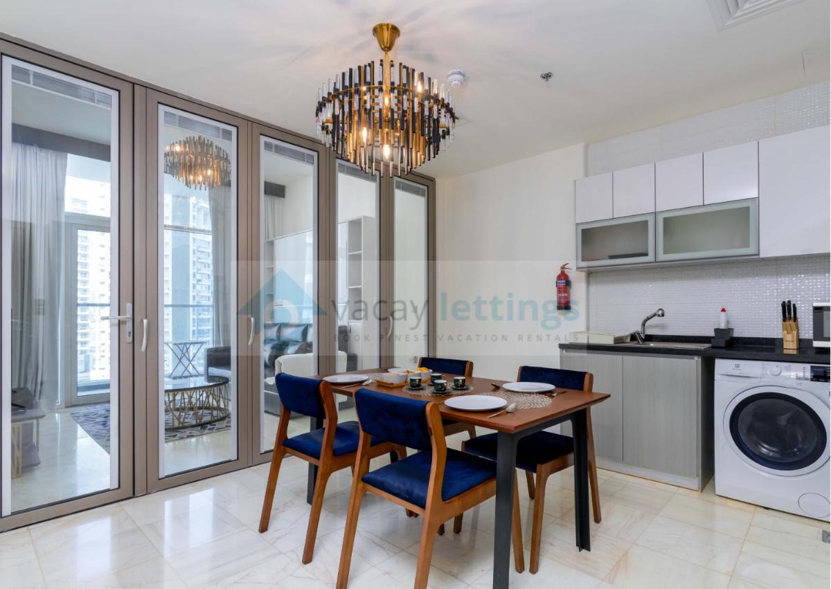 Vacay Lettings - 1BHK convertible to 2BHK in Business Bay