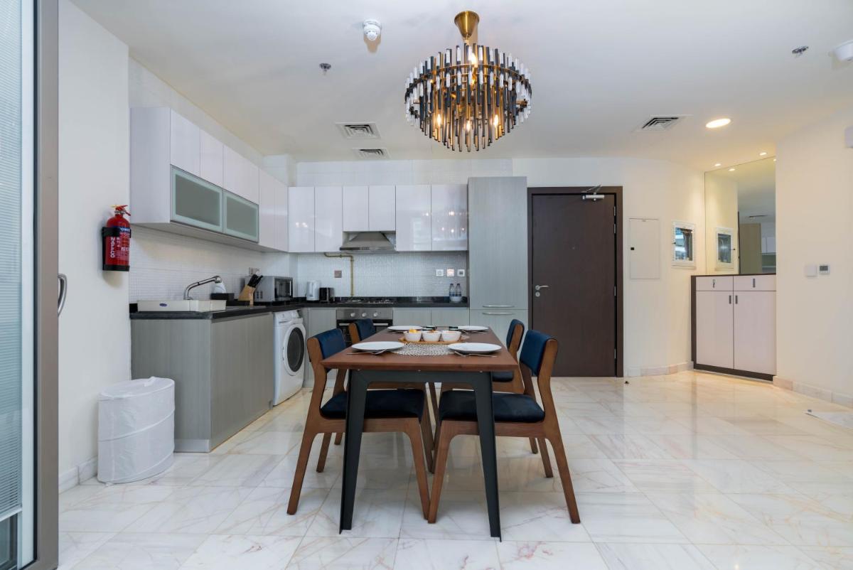 Vacay Lettings - 1BHK convertible to 2BHK in Business Bay