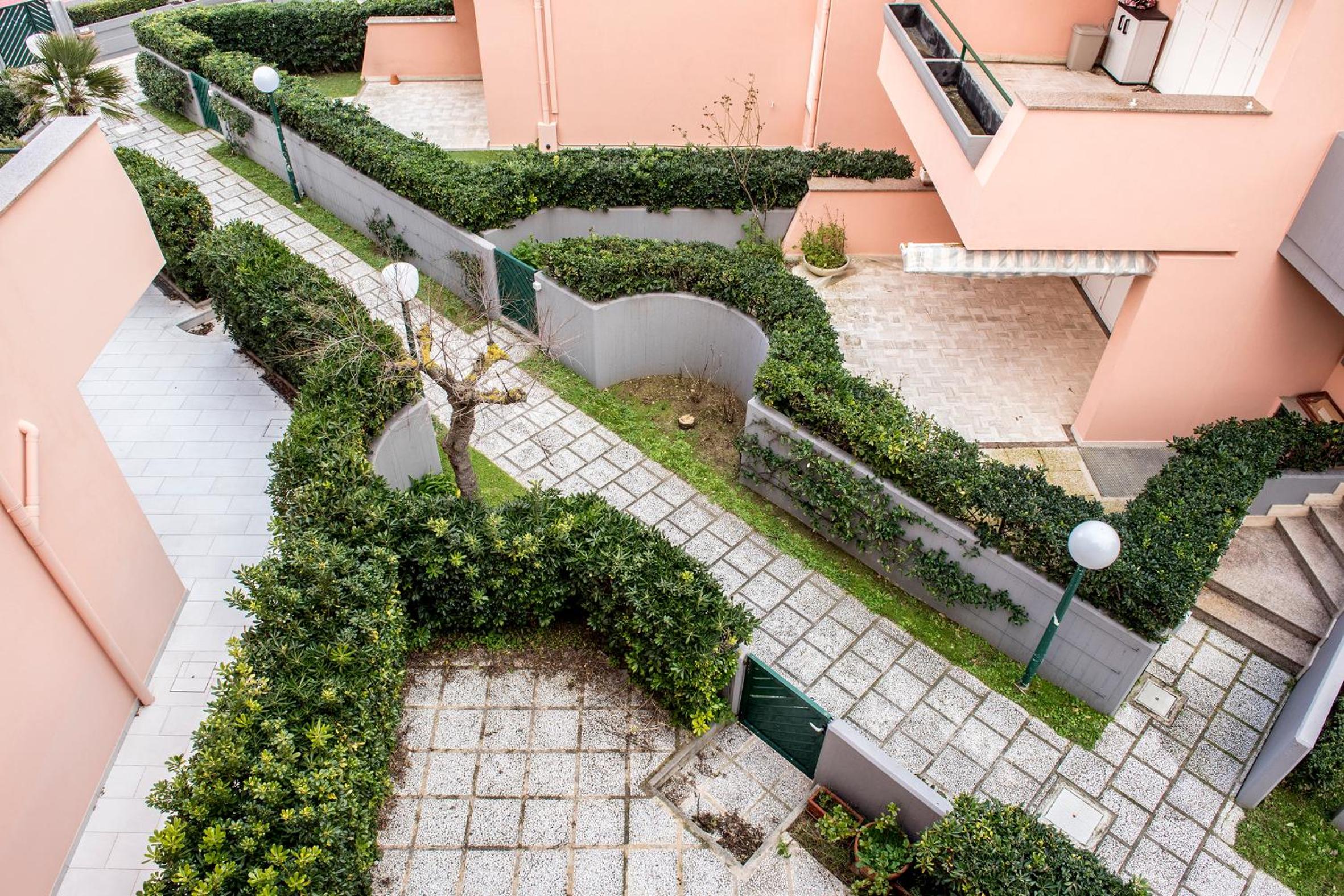 M126 - Marcelli, trilocale fronte mare in residence con piscina view 3