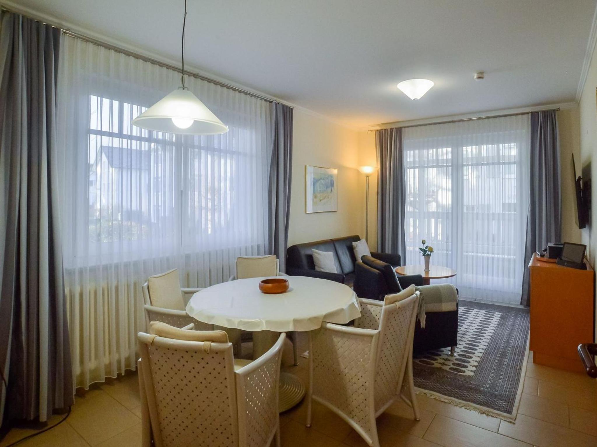 Strandvillen Binz - Ferienwohnung mit 1 Schlafzimmer und Balkon AH-562 view 2