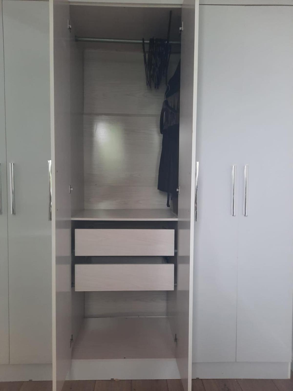 Charmosa casa em condominio com quintal
