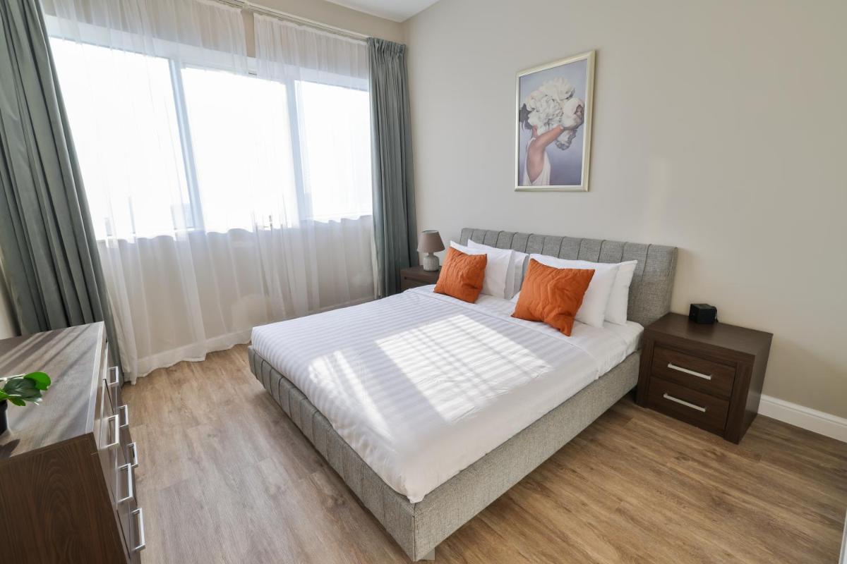 Dubai Marina - Stunning Huge 4 Bedroom Apts Near JBR - Gym - Pool - Parking by Sojo Stay