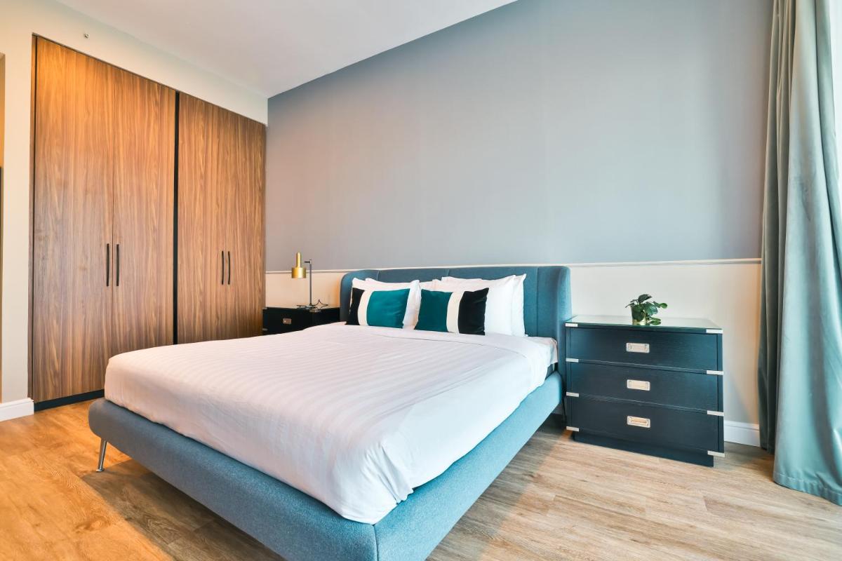 Dubai Marina - Stunning Huge 4 Bedroom Apts Near JBR - Gym - Pool - Parking by Sojo Stay