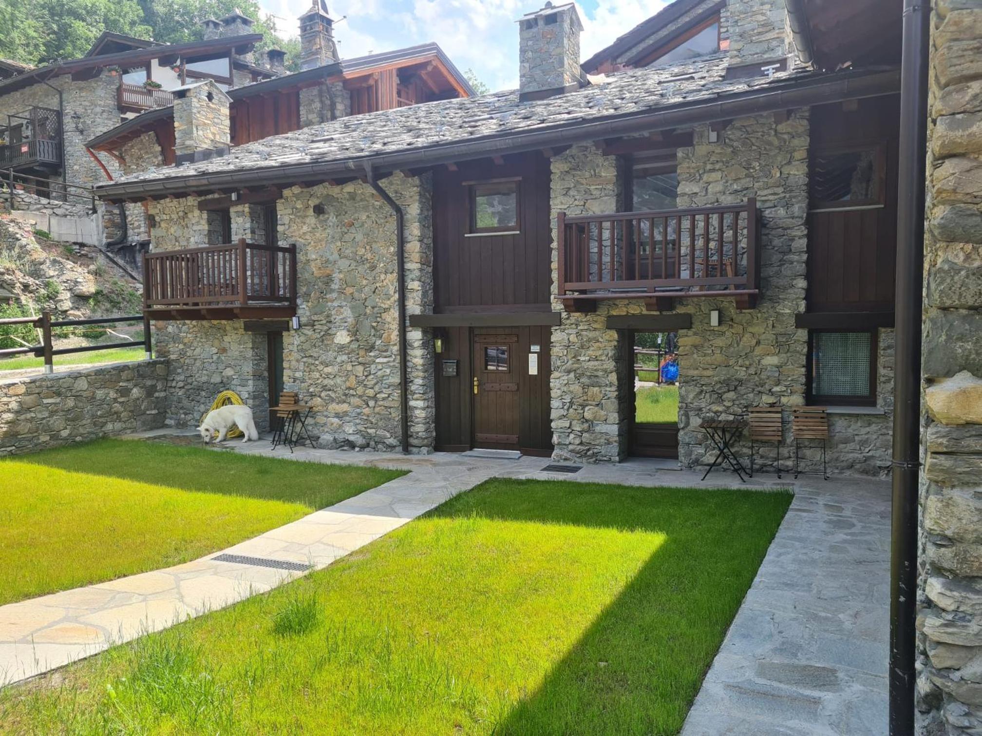 Hotel Cachettes - Image 1