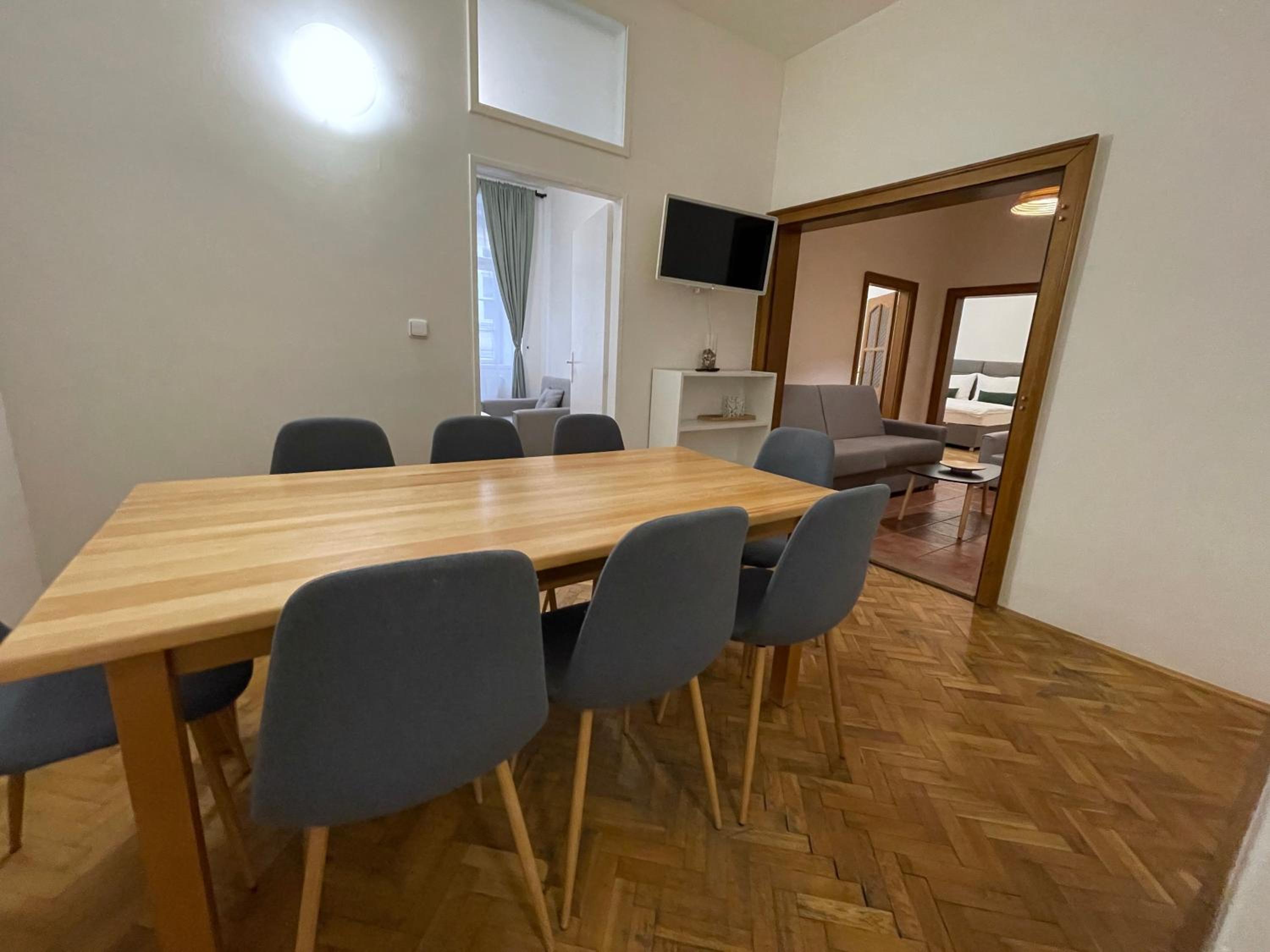 White Swan Boutique Apartments