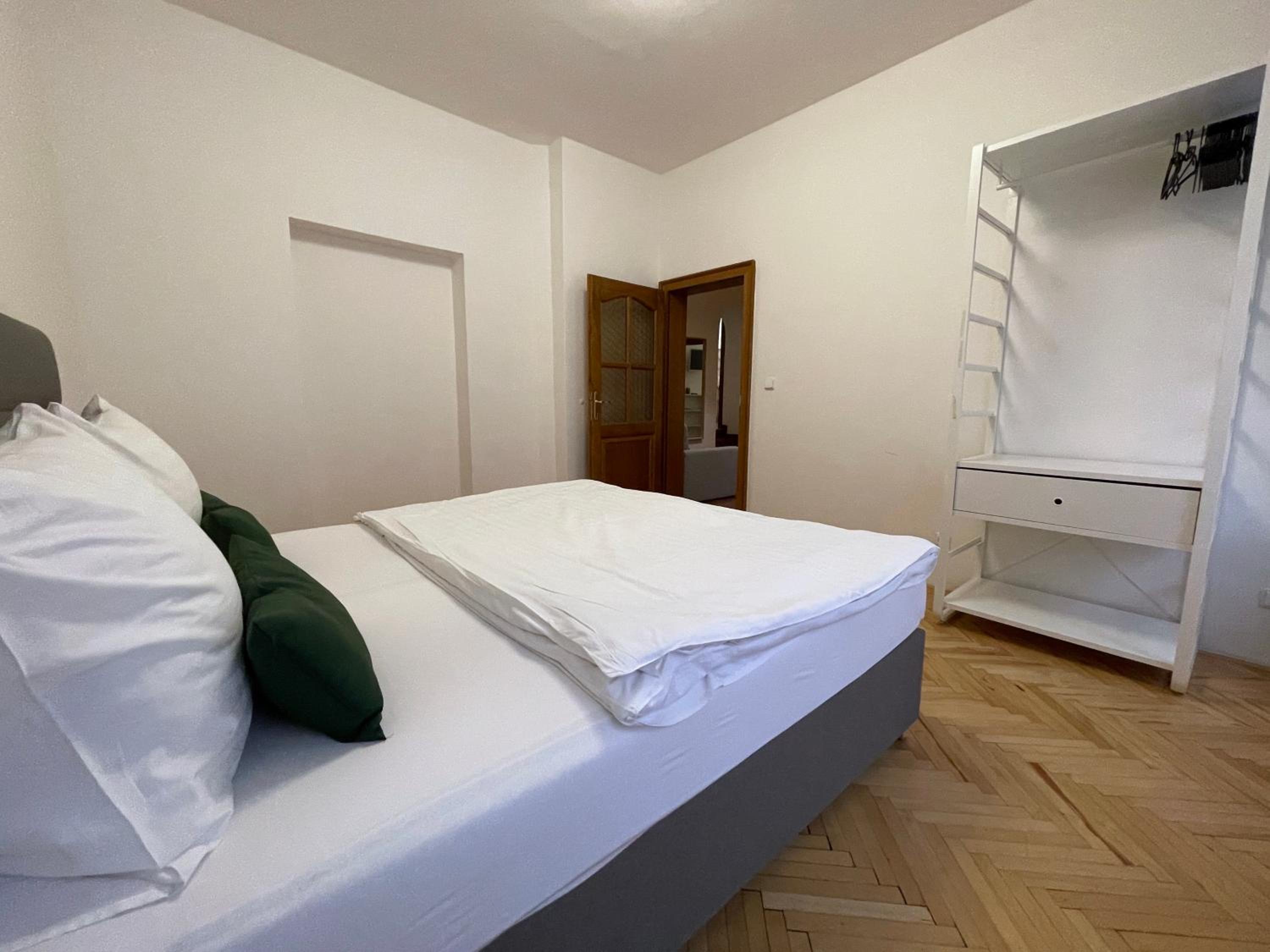 White Swan Boutique Apartments
