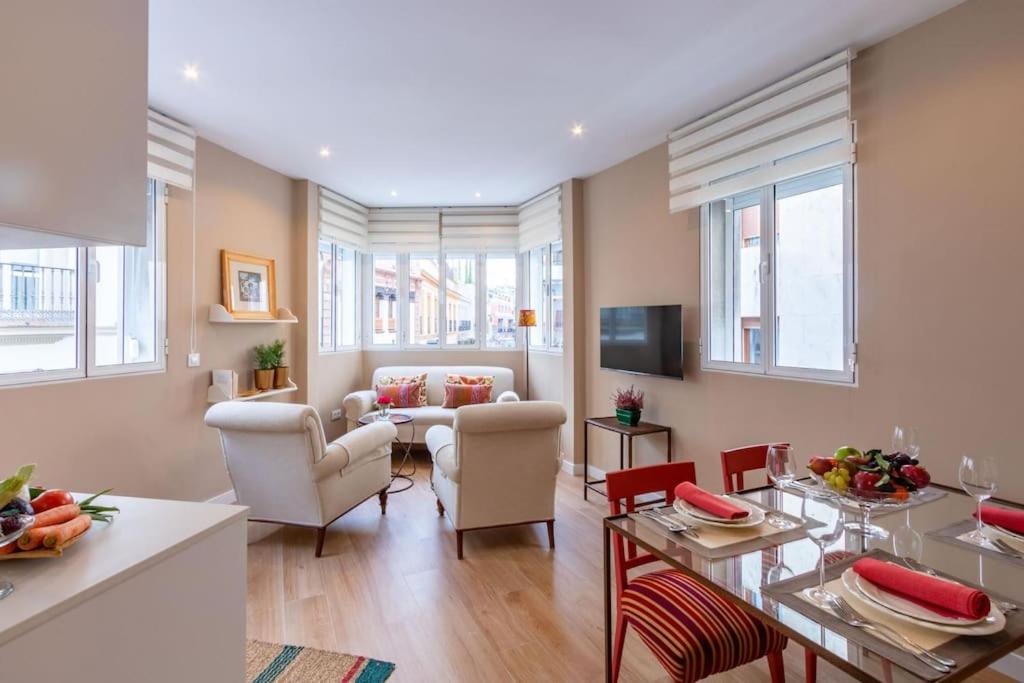 Plaza Nueva Deluxe Suite by Valcambre en Seville