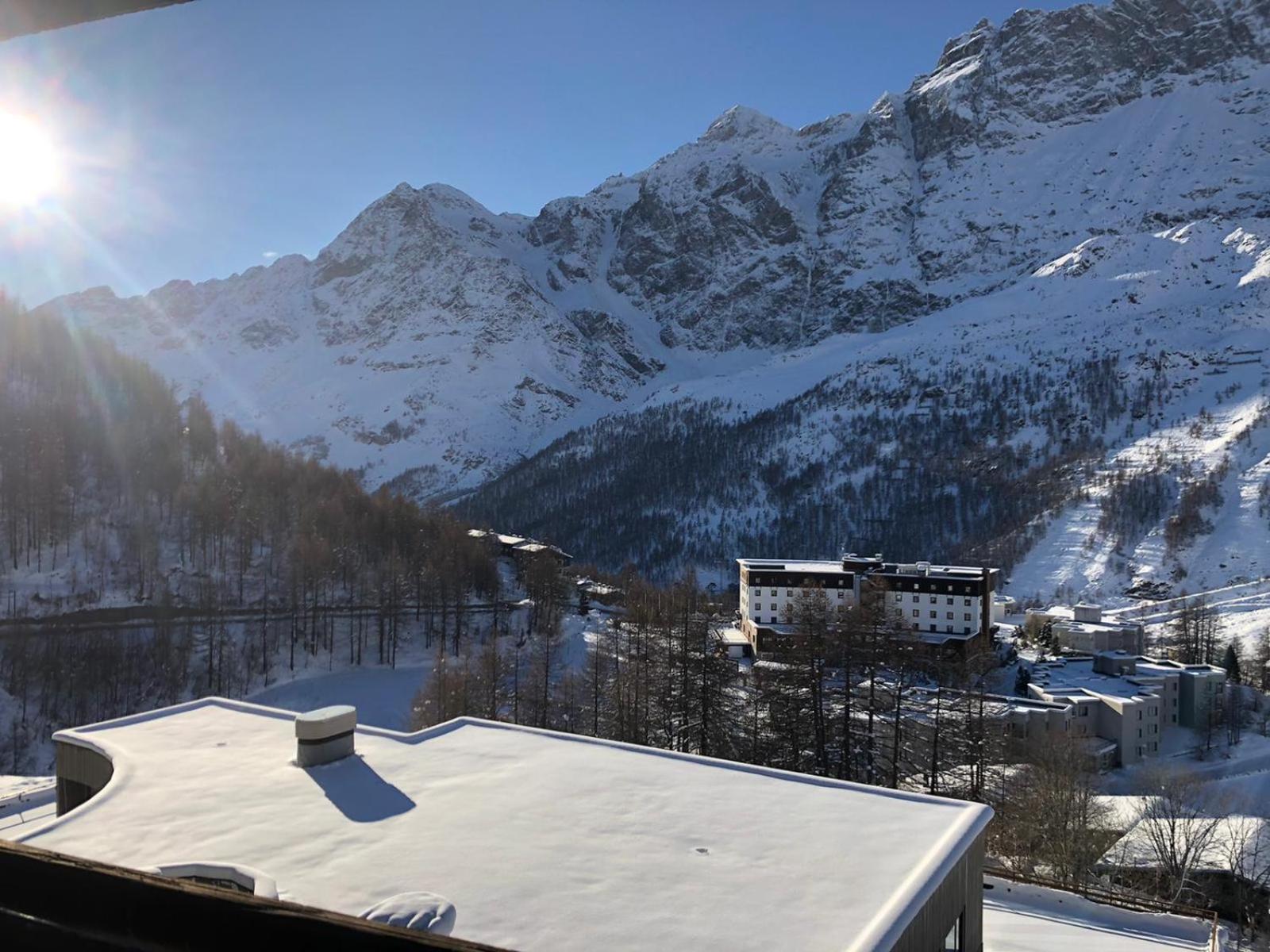 Hotel Cervinia Apartment 2121 - Ski & Mountain Panorama - Image 1